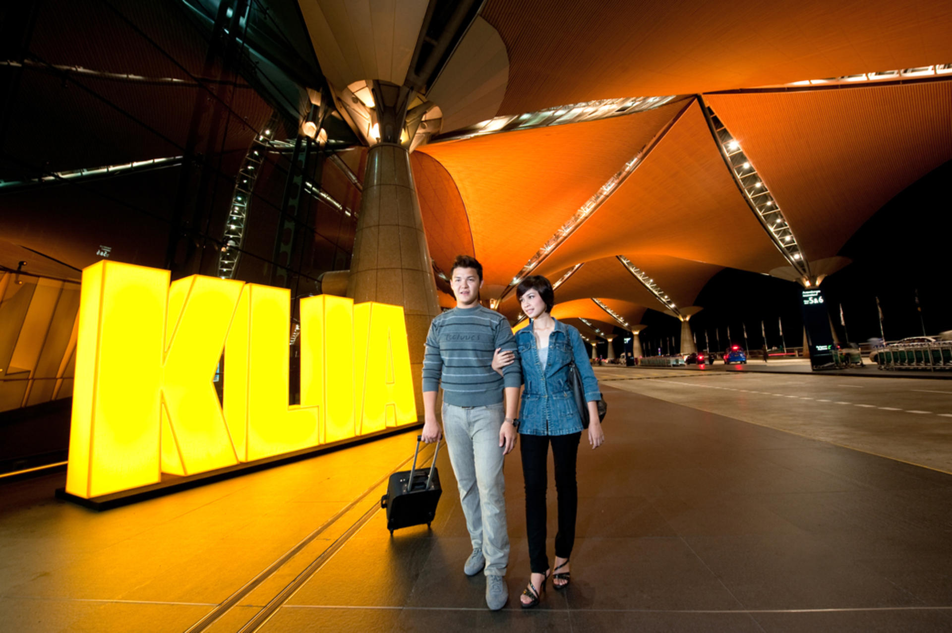 Kuala Lumpur Layover Tour from Airport or Port Klang - Thumbnail 2