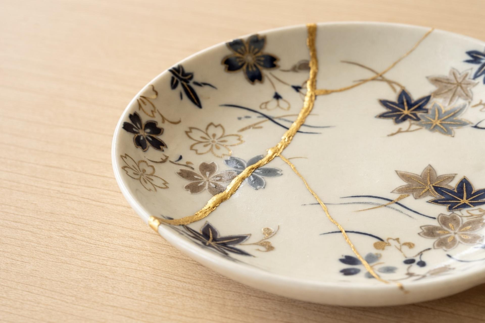 The Art of Kintsugi: Traditional Golden Repair in Tokyo Asakusa - Thumbnail 3