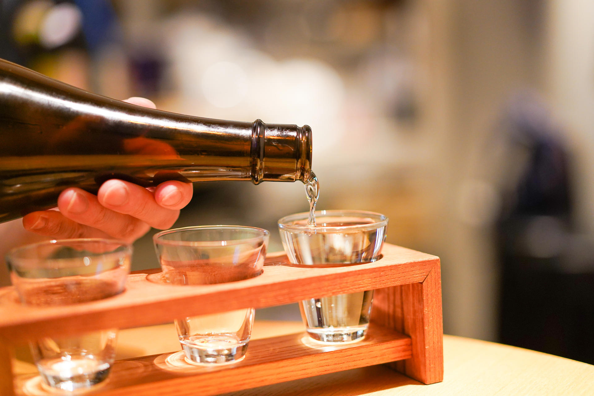 Kyoto Night Pub Crawl: Pontocho & Gion Hidden Alley Bars Tour - Thumbnail 3