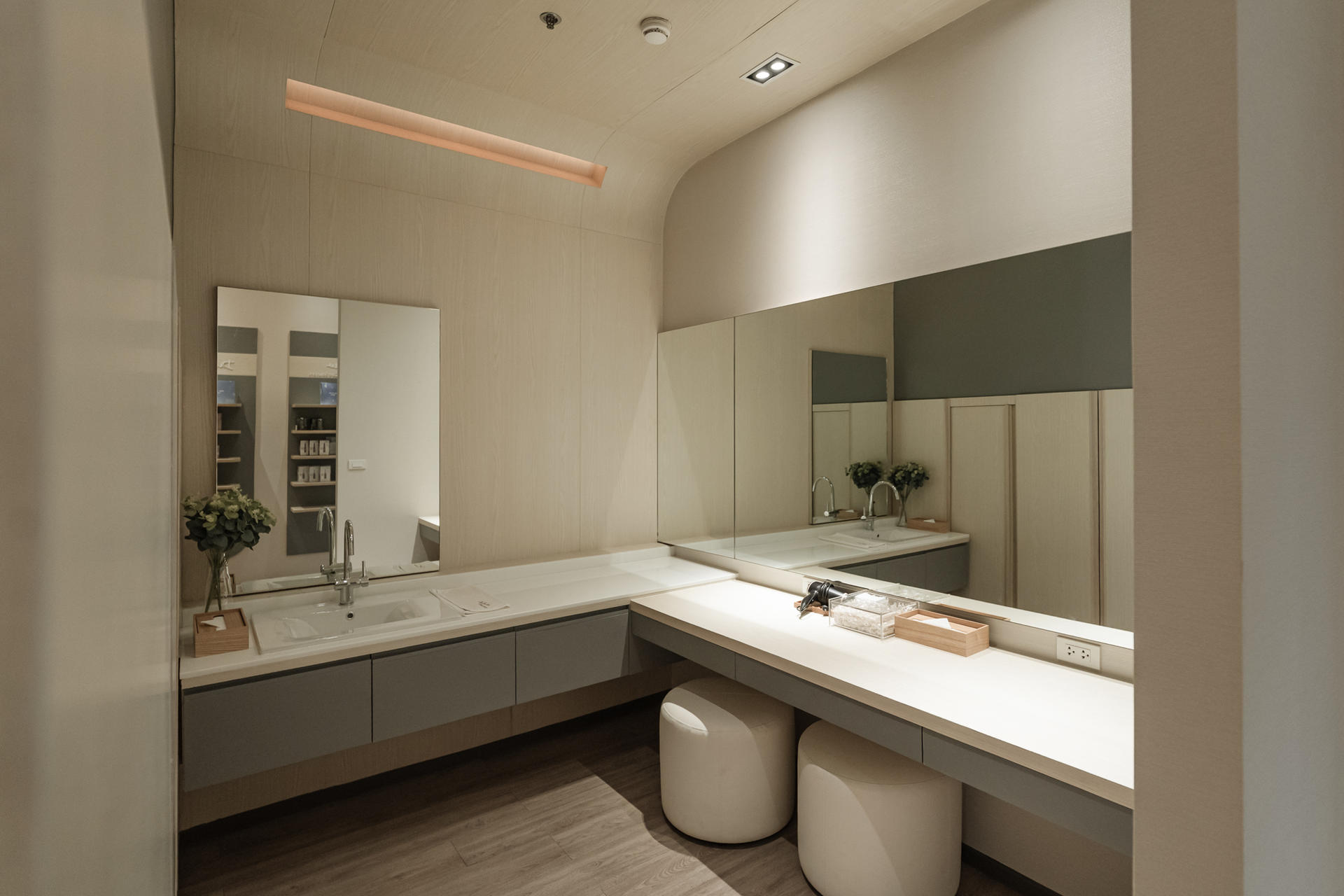 Dr. Spiller Pure Skin Care Solutions at Ginza Thonglor in Bangkok - Thumbnail 6