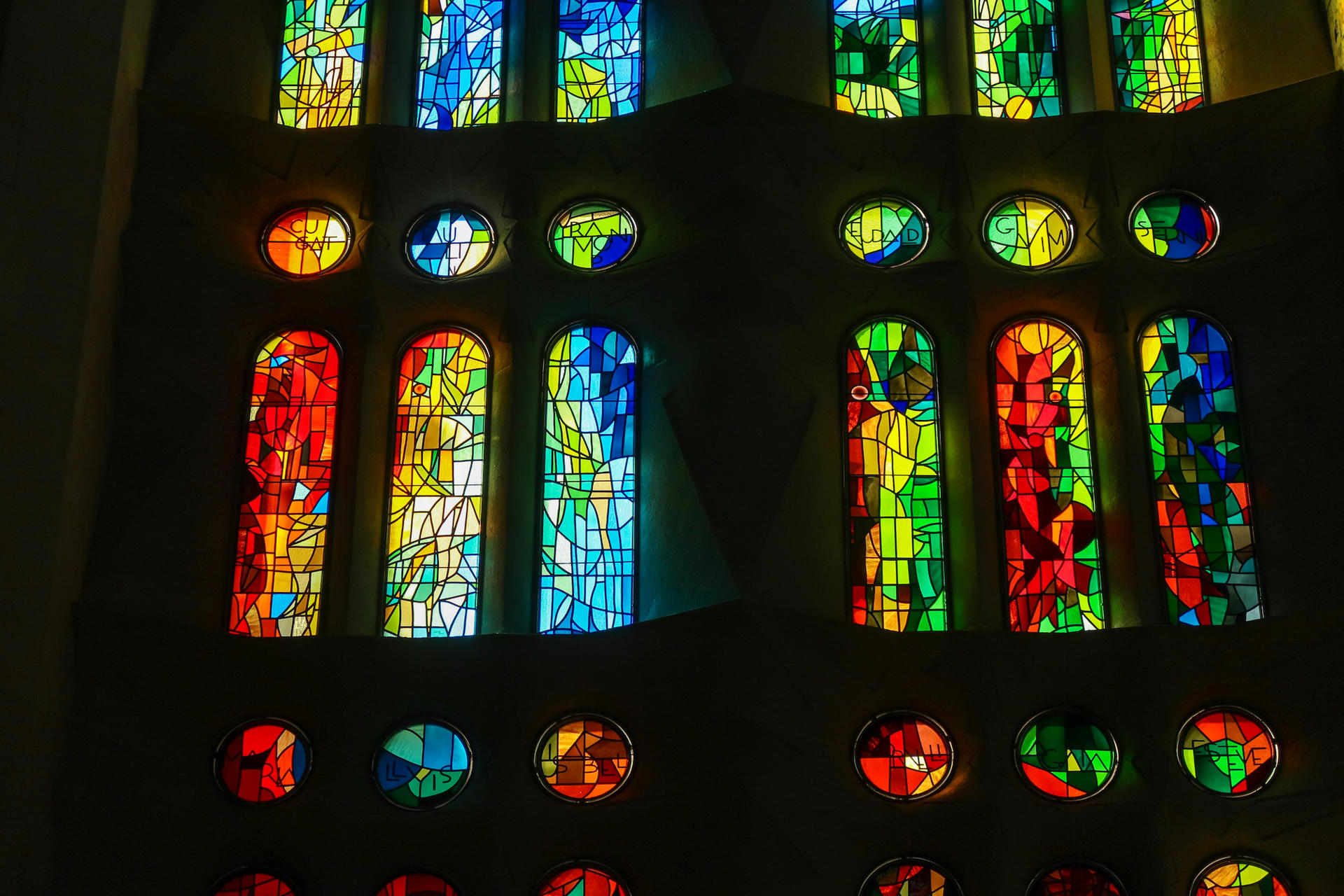 Sagrada Familia Golden Hour & Casa Mila Tour with Cava Tasting  - Thumbnail 28