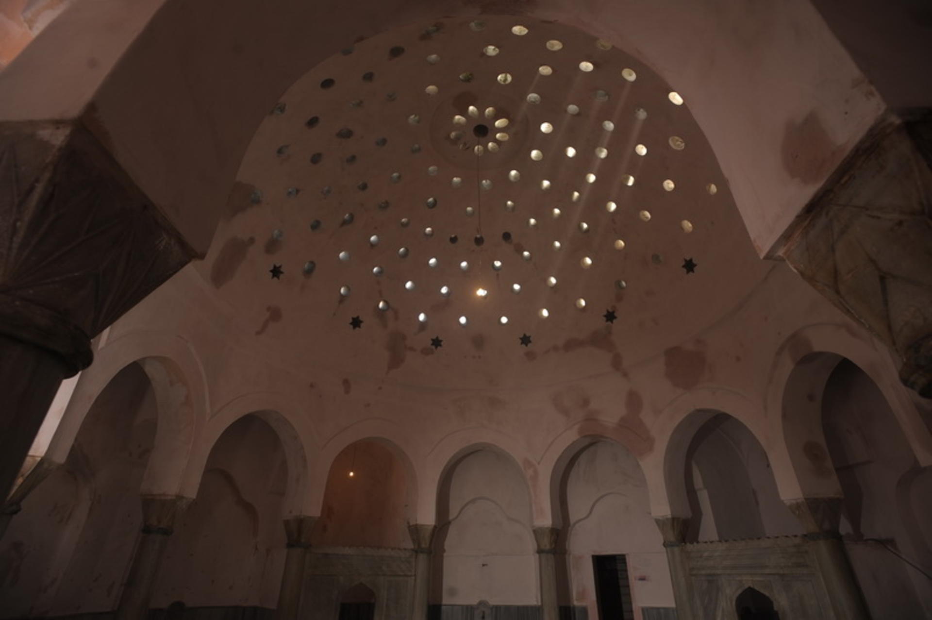 Historical Cemberlitas Hamam Admission in Old City - Thumbnail 4