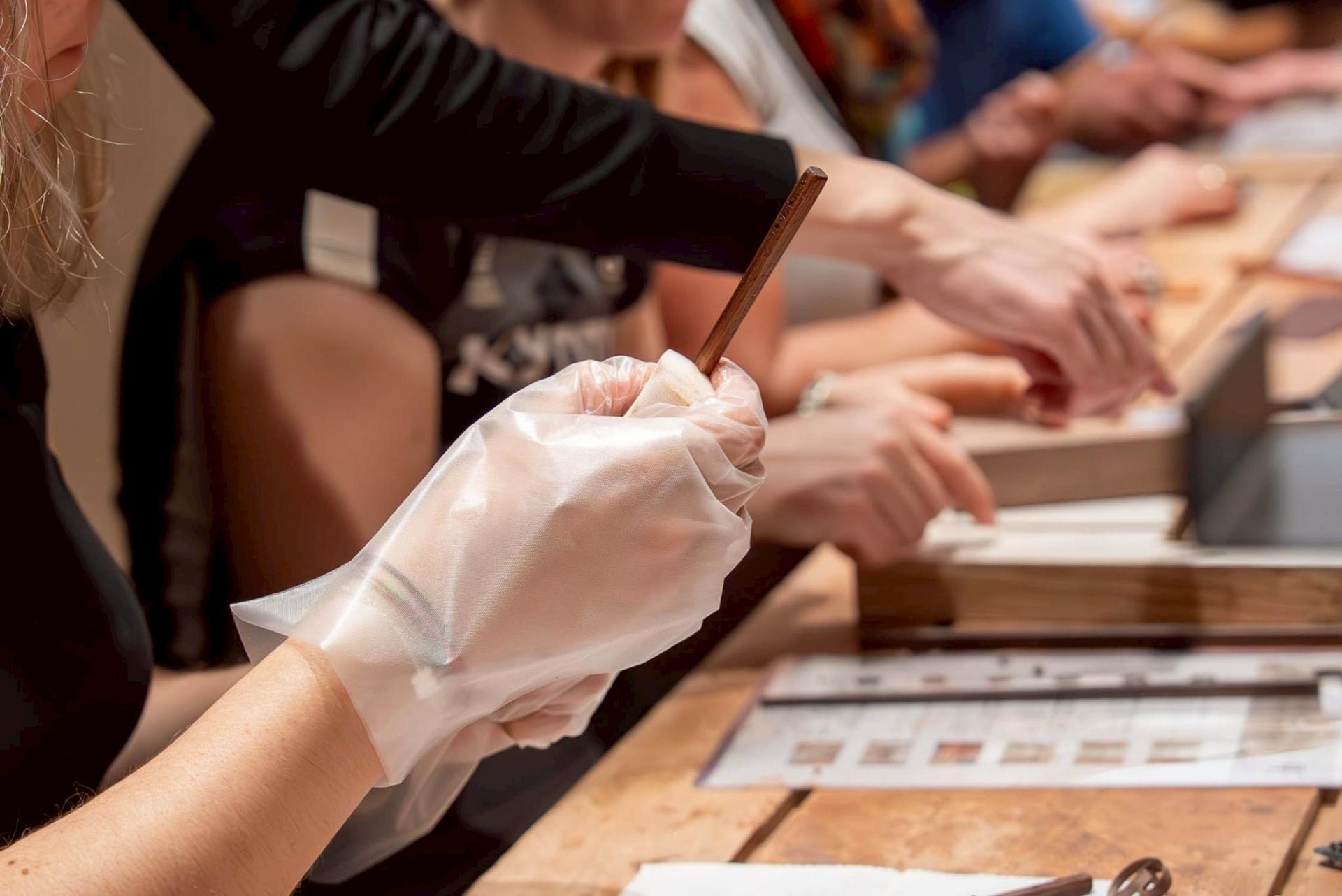 Make Your Own Chopsticks in a 95yo Historic Shinsaibashi Home - Thumbnail 3