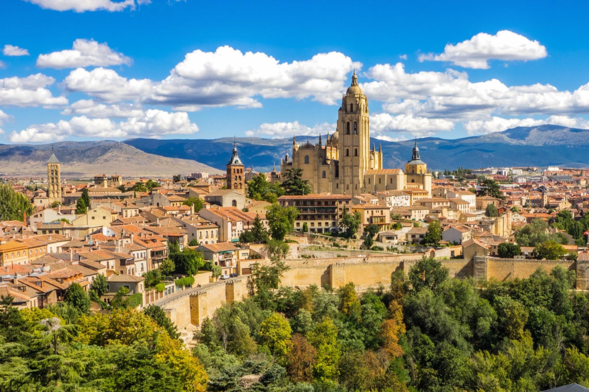 Avila Walls and Segovia Guided Tour - Thumbnail 2