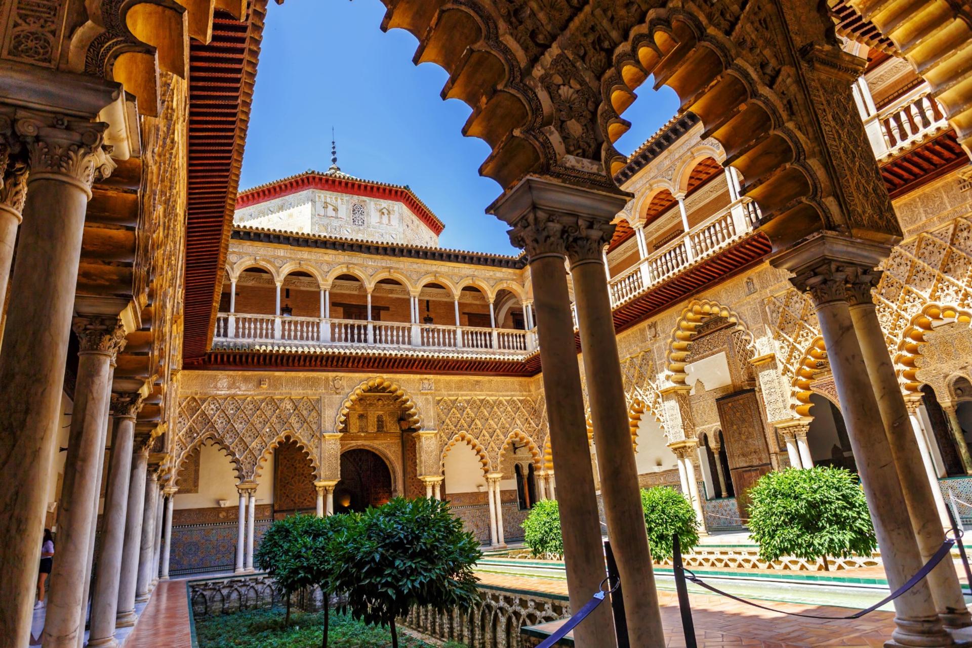 Cathedral, Alcazar, and Giralda guided tour in Seville - Thumbnail 2