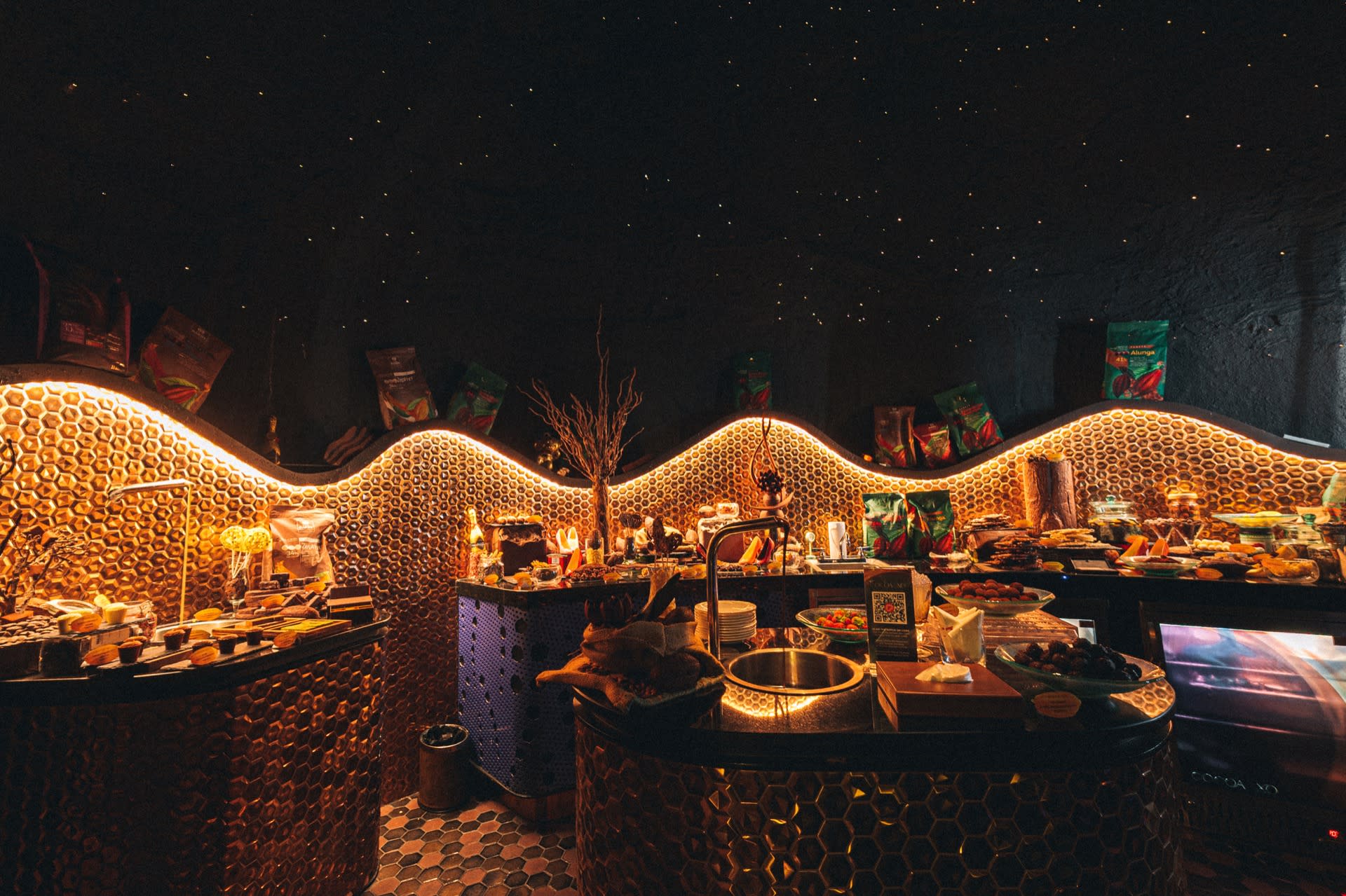 COCOA XO Bar at Red Sky 57th Floor - Thumbnail 3