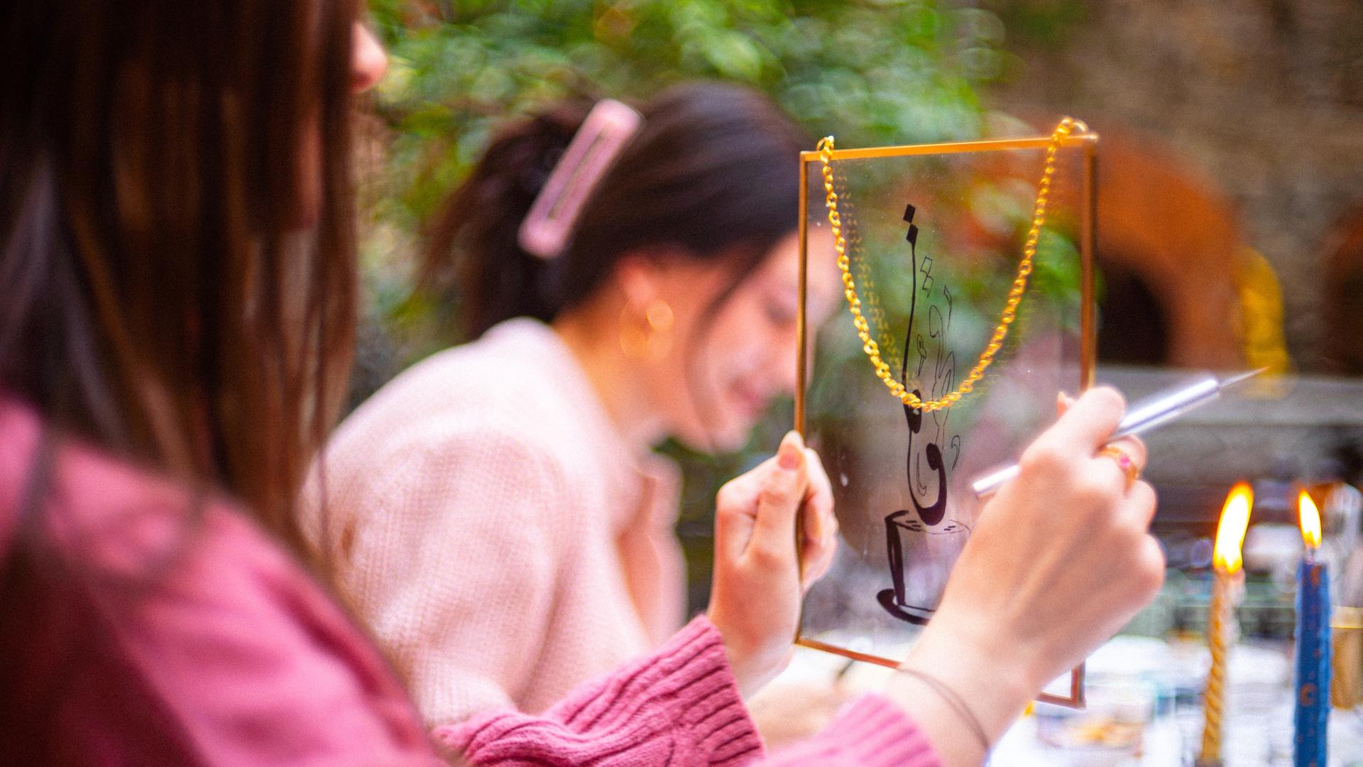 Traditional calligraphy with brass frame experience in Istanbul - Thumbnail 5