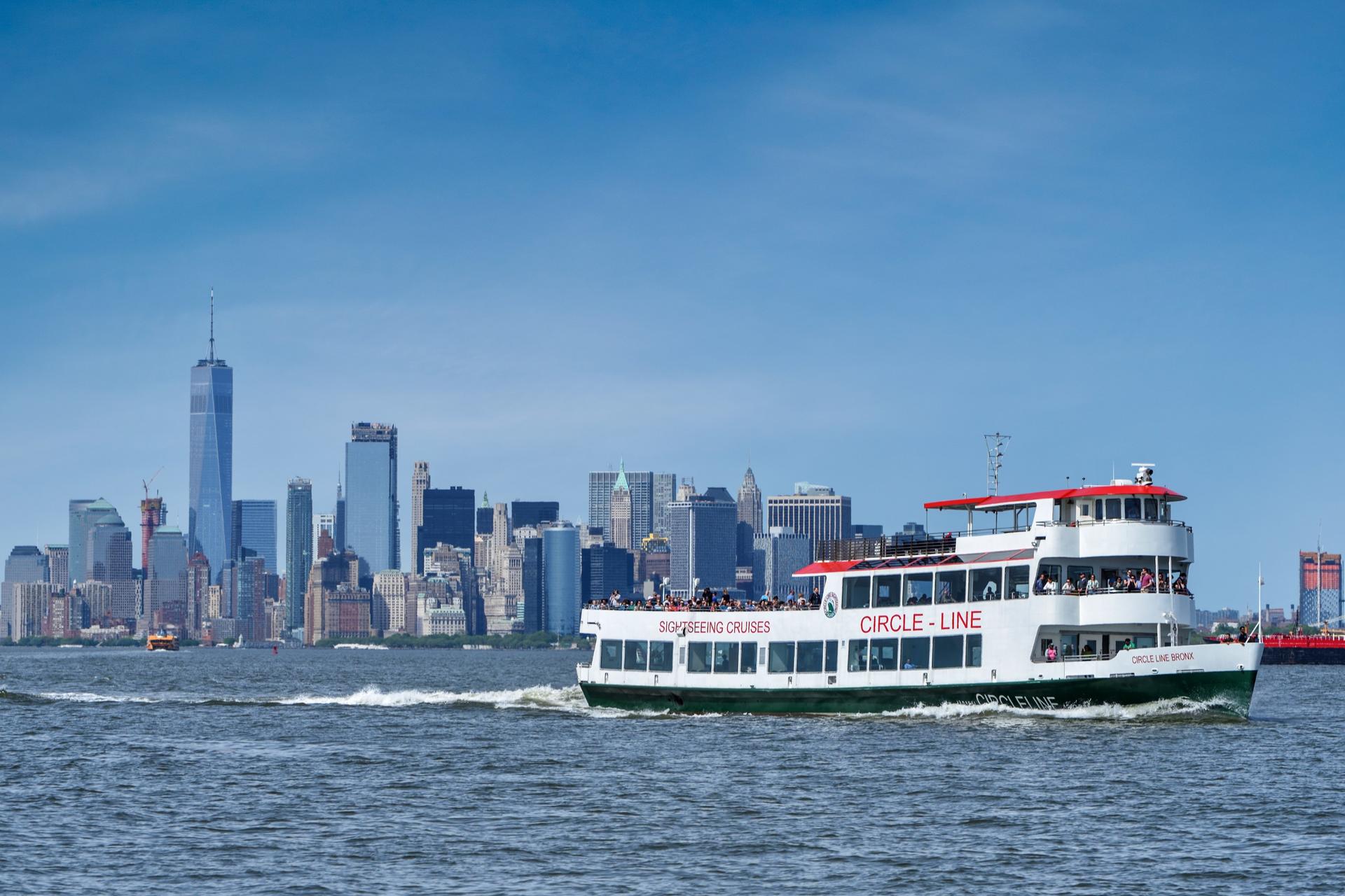 Liberty Midtown Cruise in New York - Thumbnail 4
