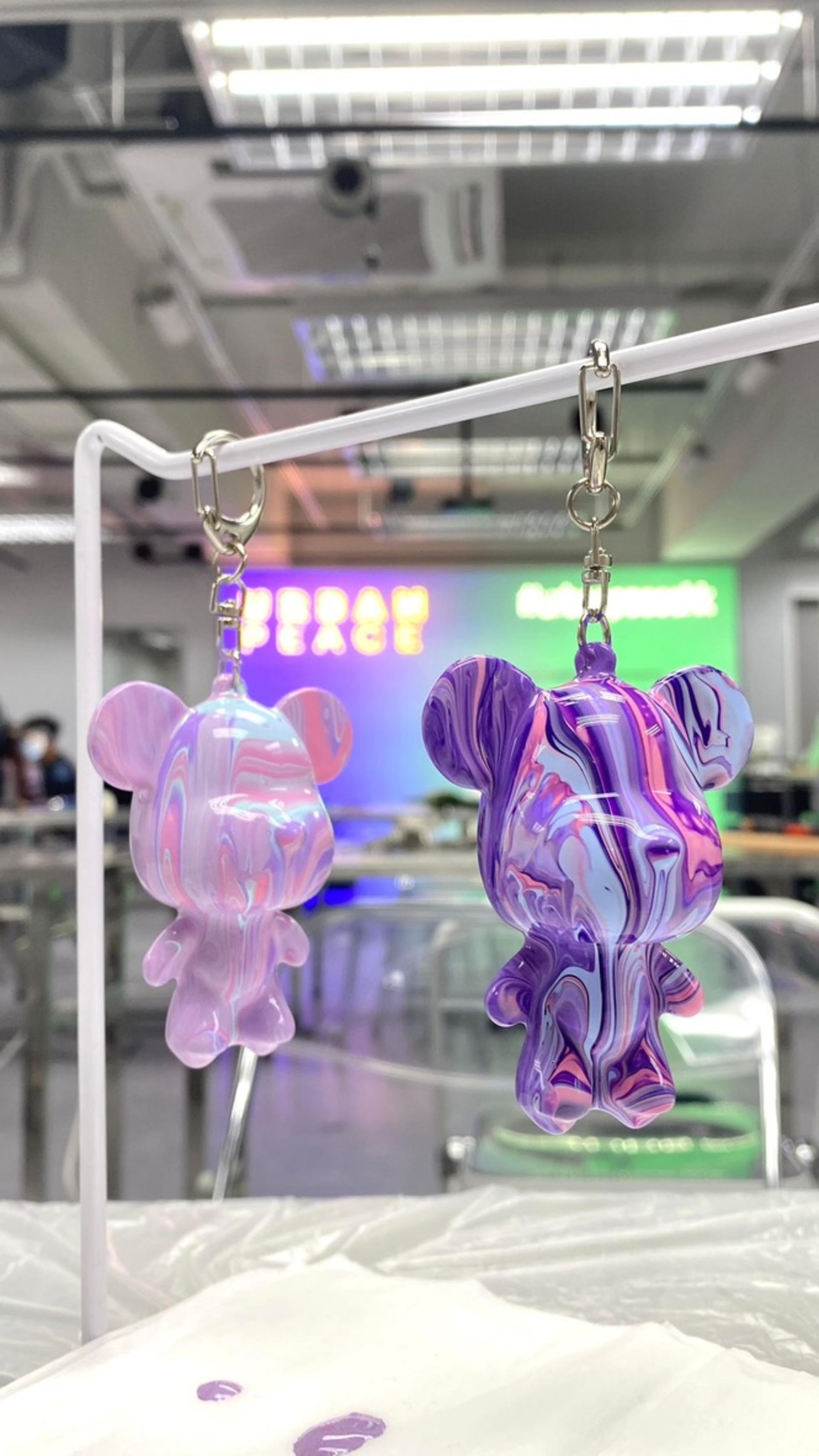 URBANPEACE - Fluid Bear | Fluid Rabbit Coin Bank Moon Lamp | Kwun Tong - Thumbnail 5