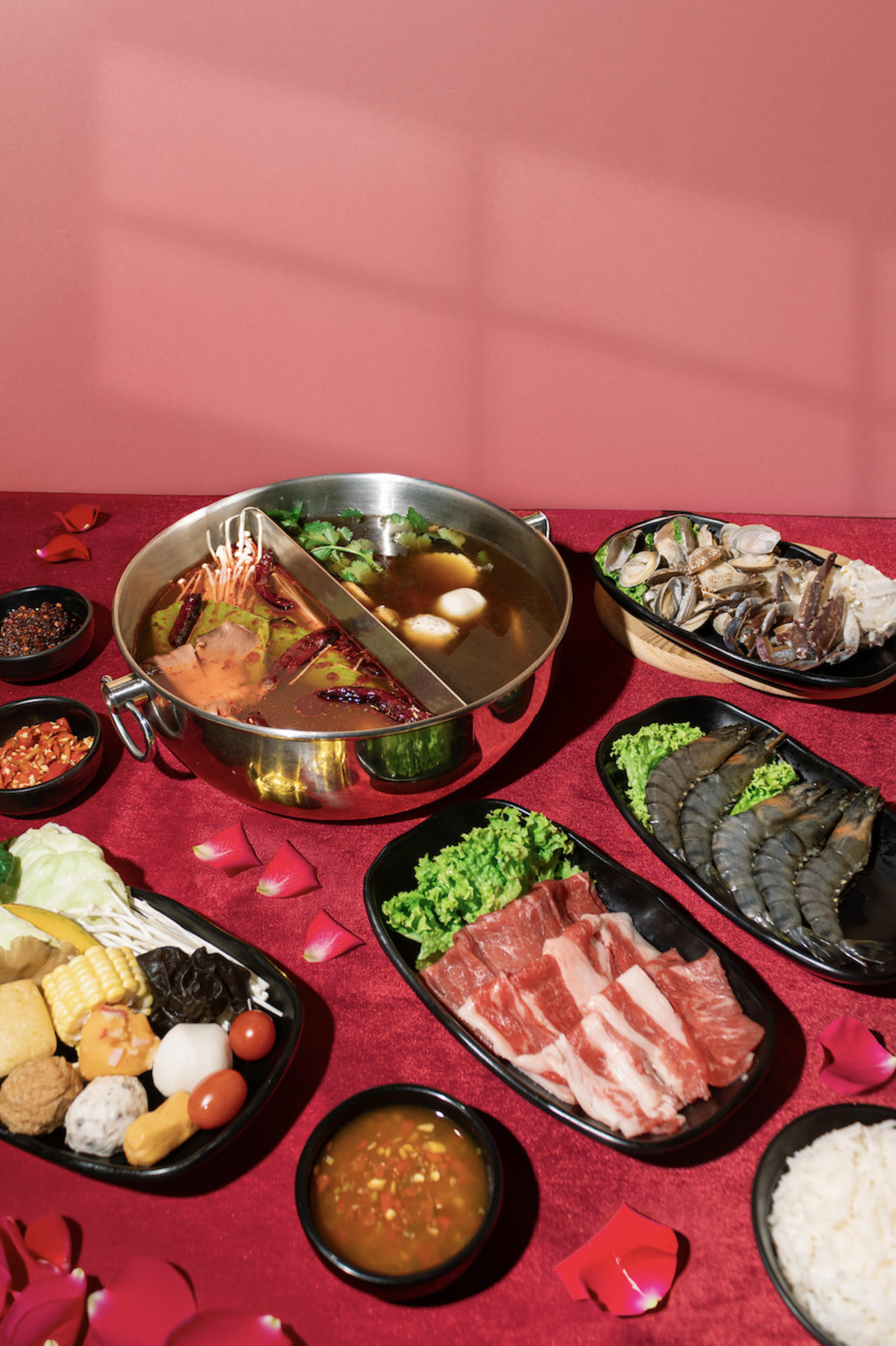 Suki Suki Halal Hotpot Buffet in Singapore  - Thumbnail 5