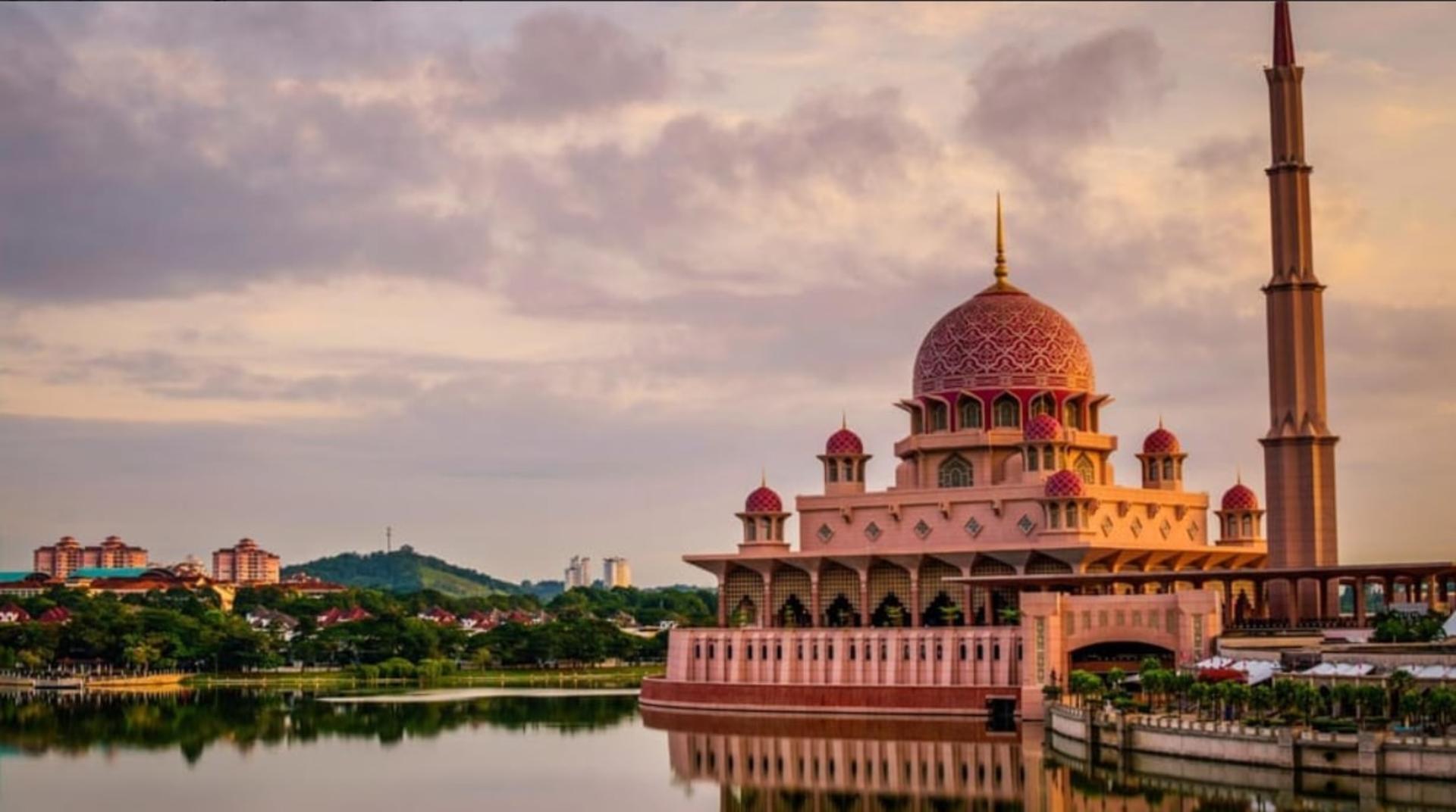 Kuala Lumpur Private Sightseeing Experience - Thumbnail 3