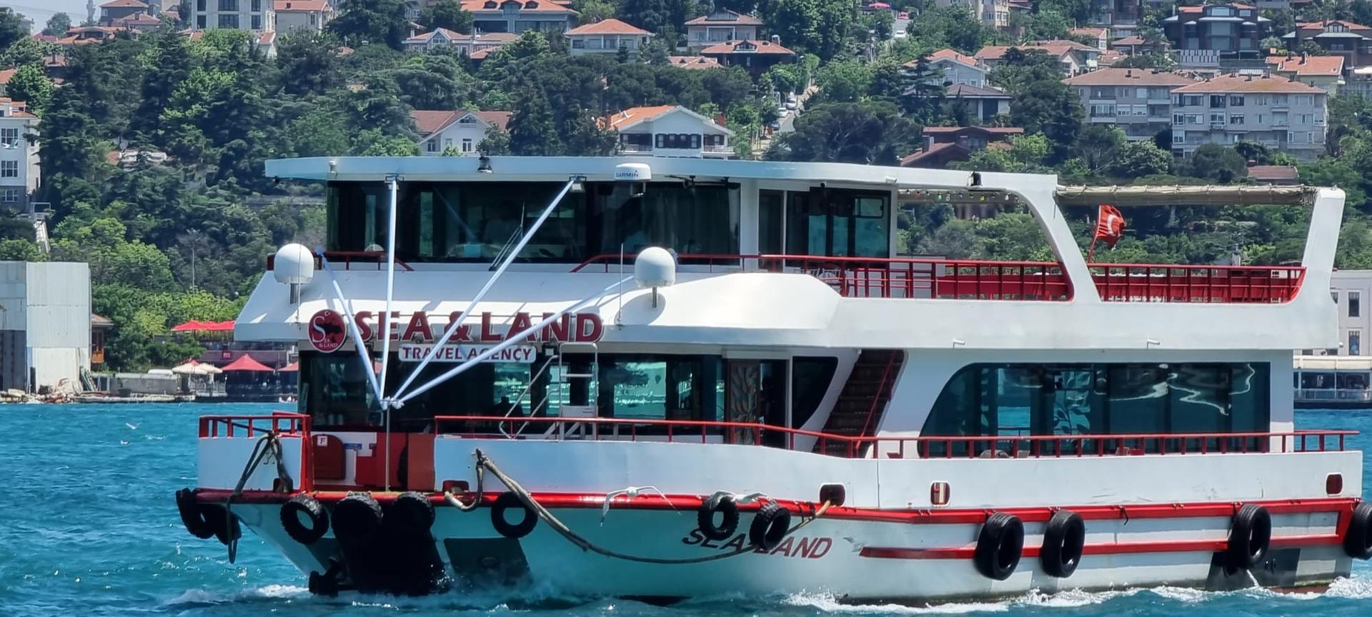 Istanbul: Bosphorus Sightseeing Cruise Tour with Audio Guide - Thumbnail 26