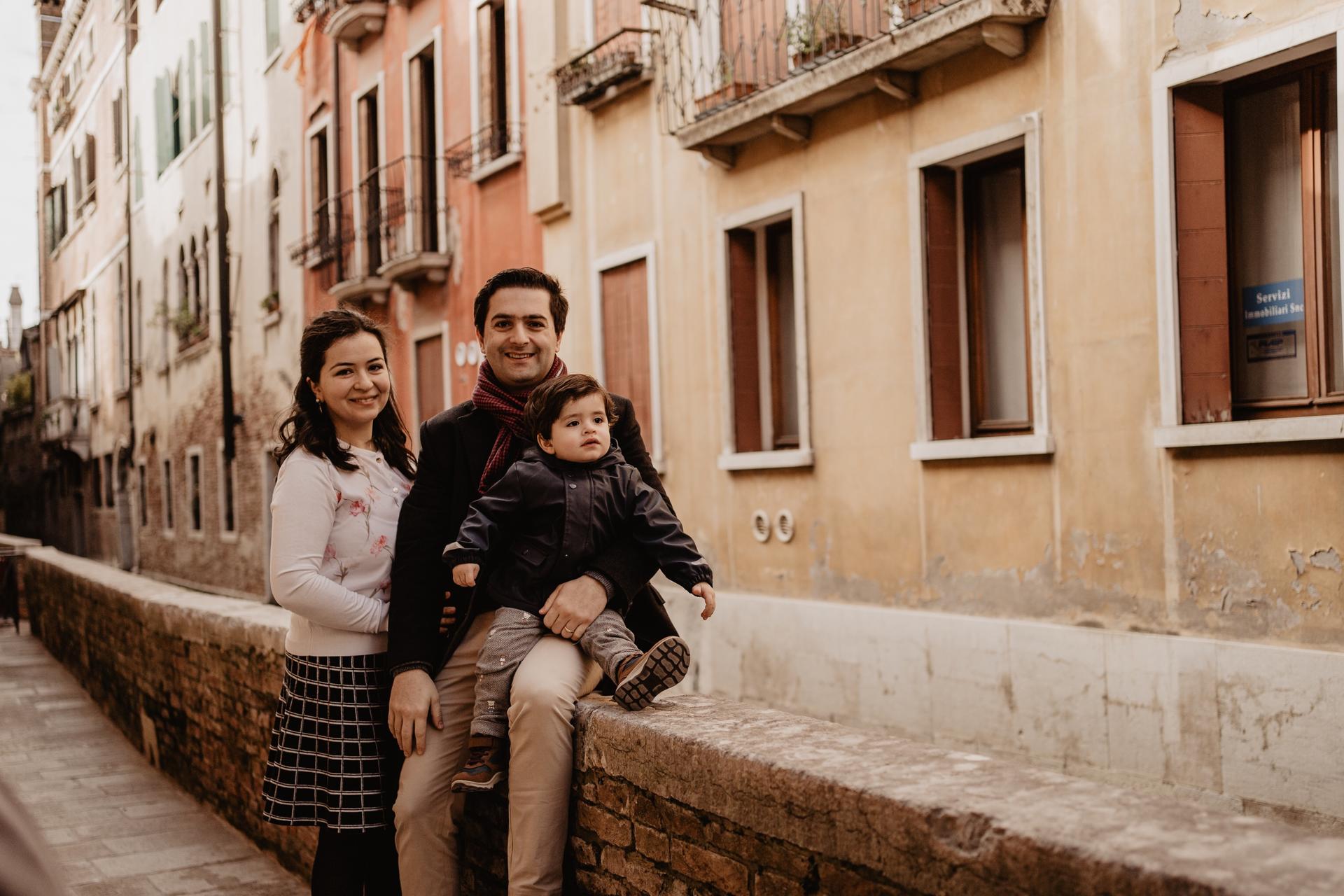 Private Photoshoot with a Vacation Photographer in Venice - Thumbnail 6