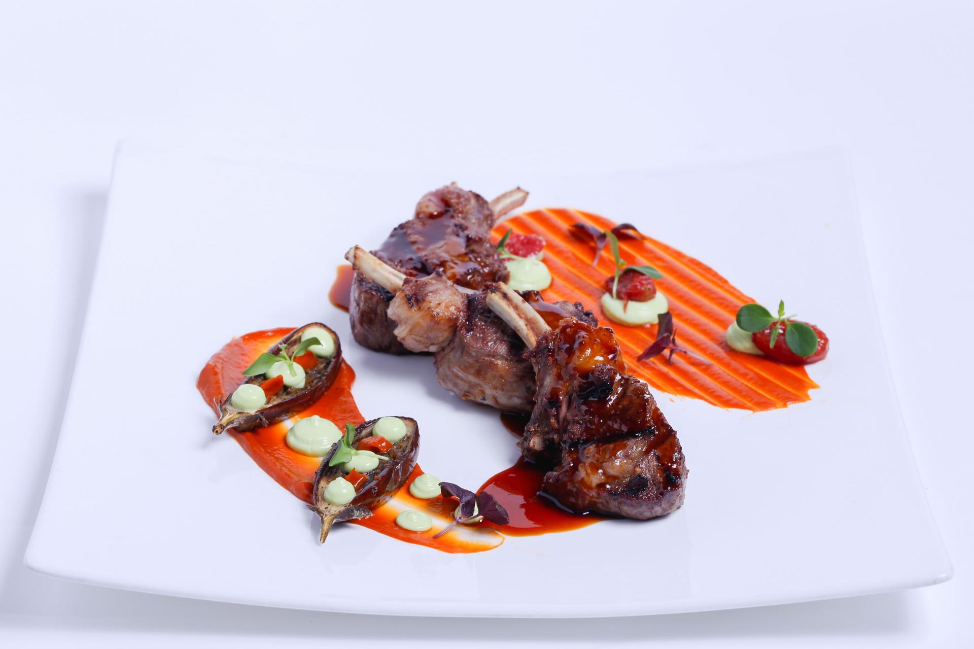 Red Sky Restaurant 55th Floor at Centara Grand - Thumbnail 13