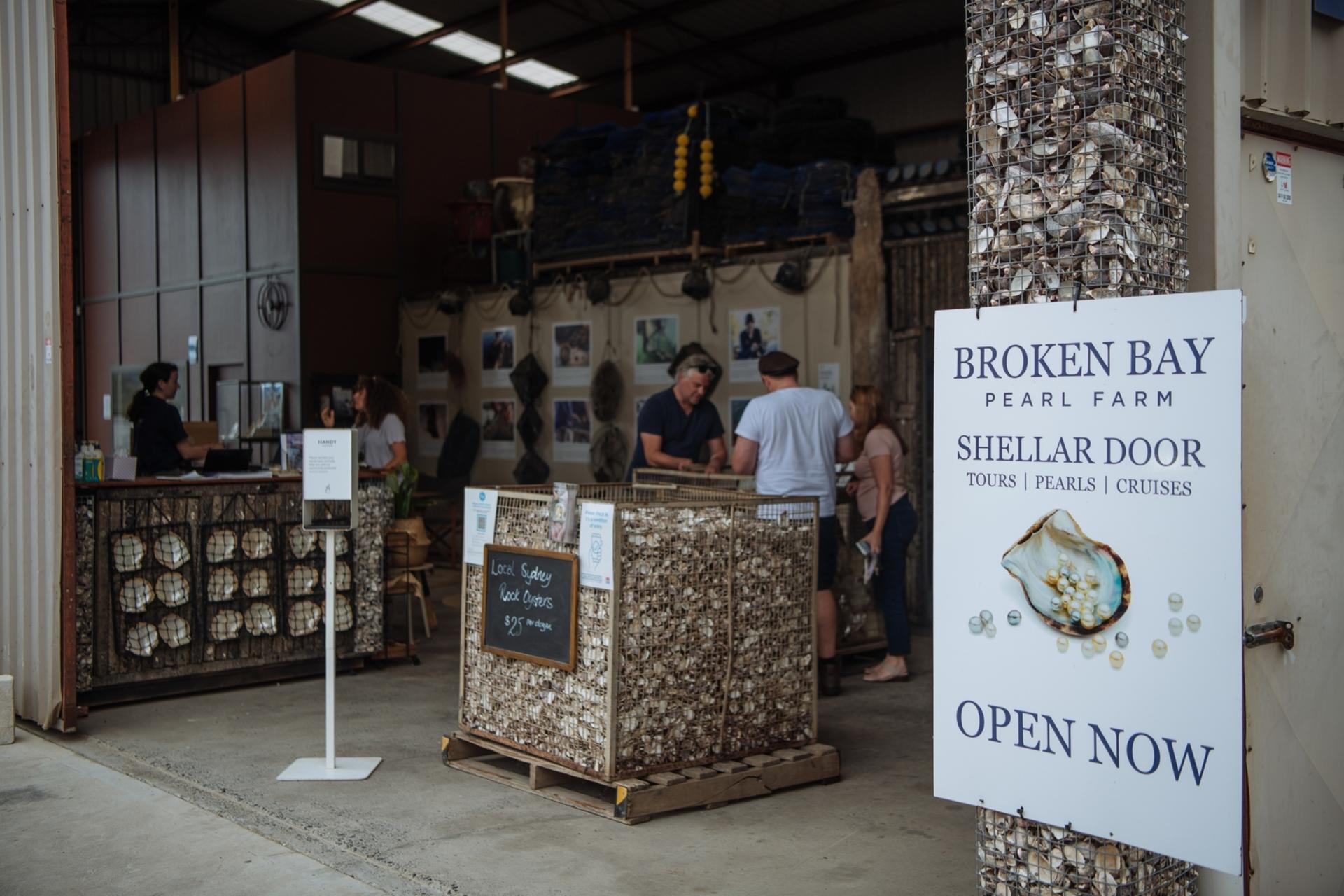 Oyster Cruise Shell to Showroom Experience - Thumbnail 6