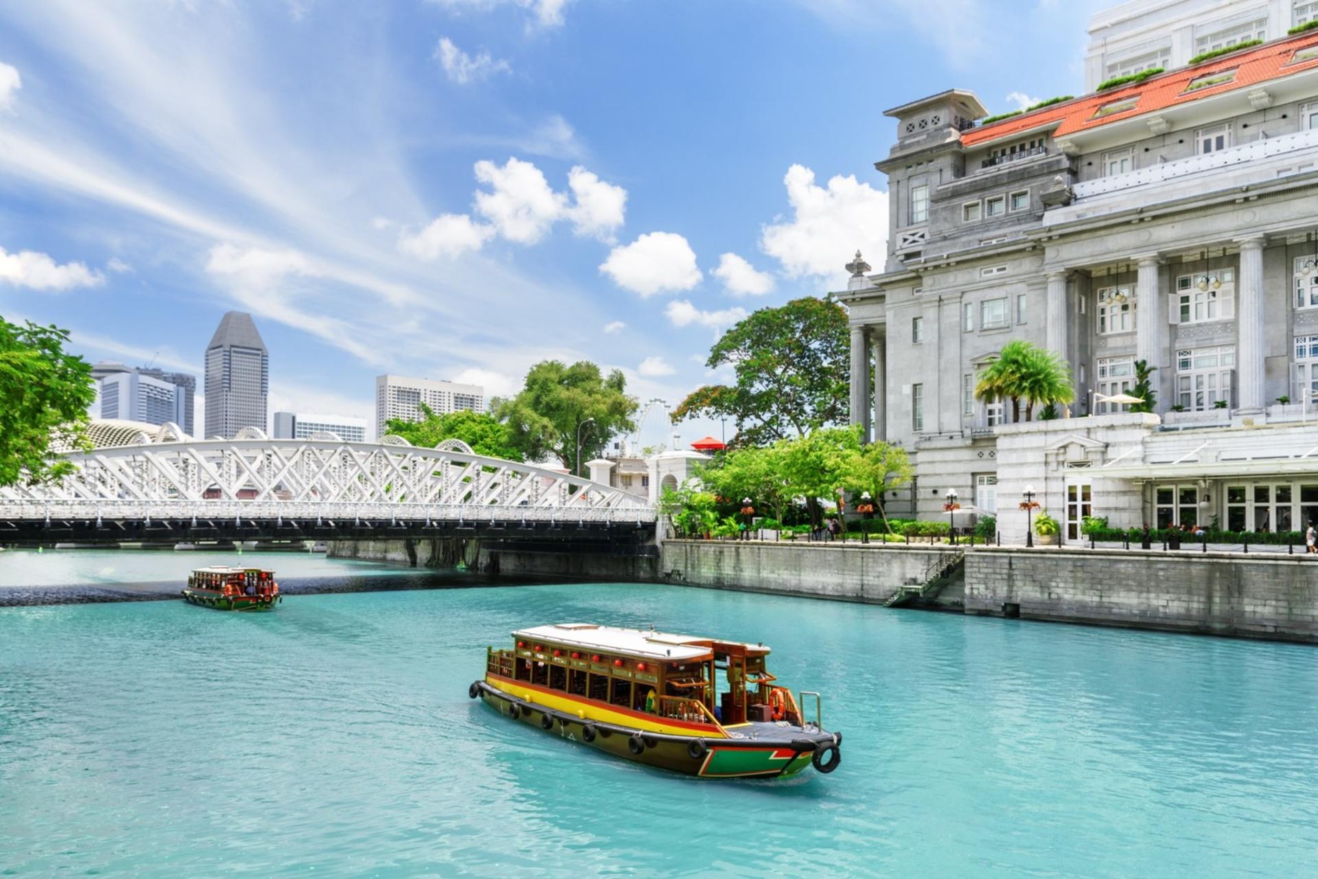 Singapore River Cruise & Light Shows Evening Tour - Thumbnail 3