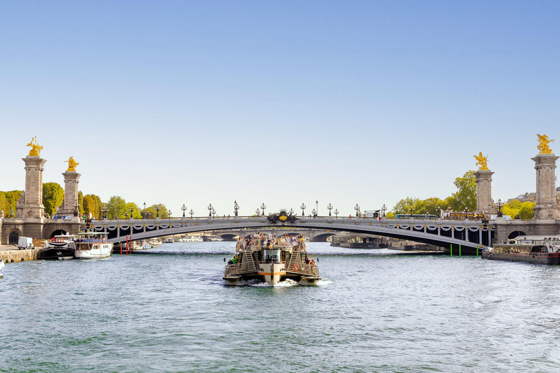 Paris Seine River 1-Hour City Highlights Cruise - Thumbnail 6