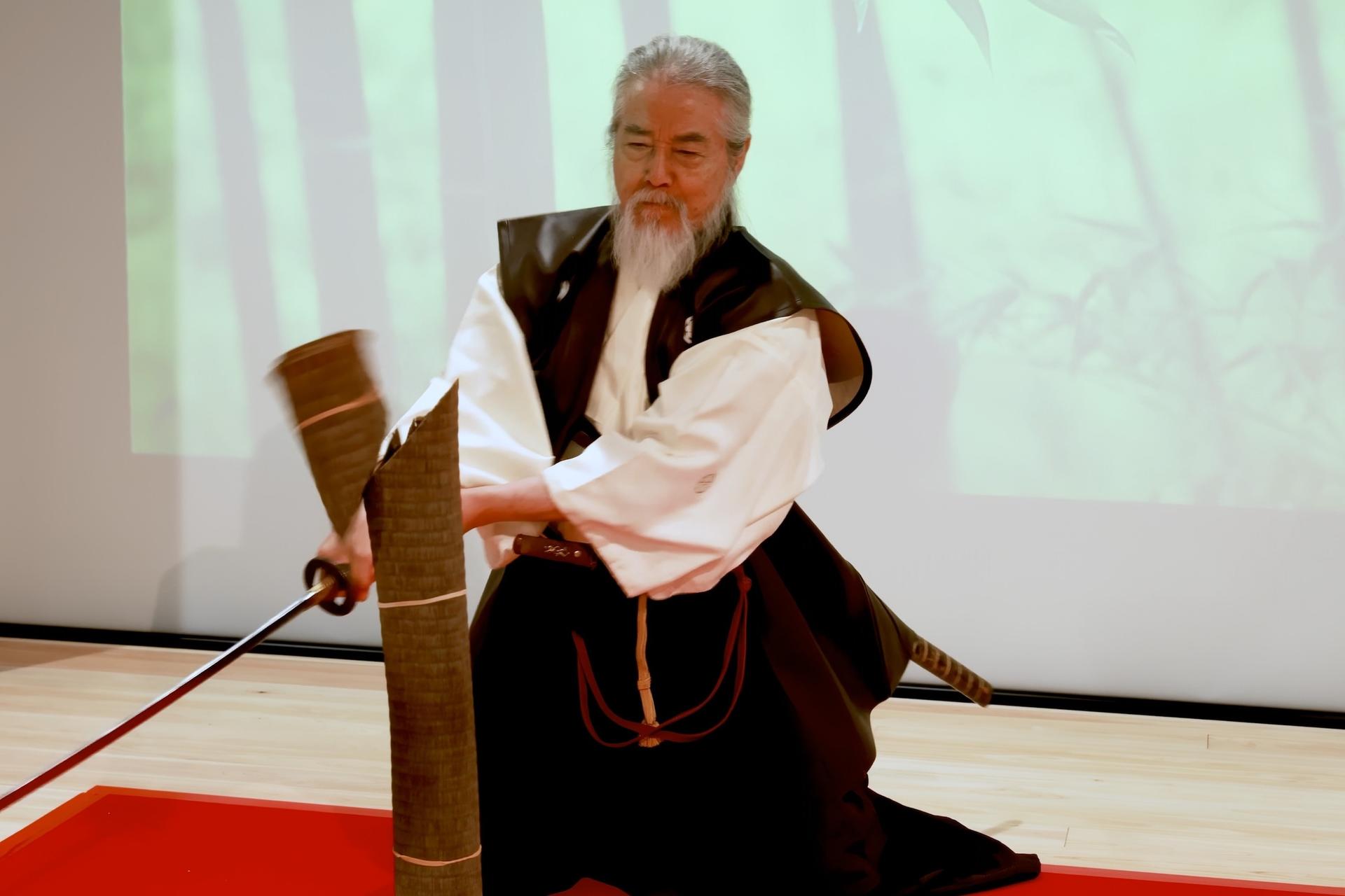 Kyoto: Samurai Sword Workshop with Master Lee Murayama - Thumbnail 8