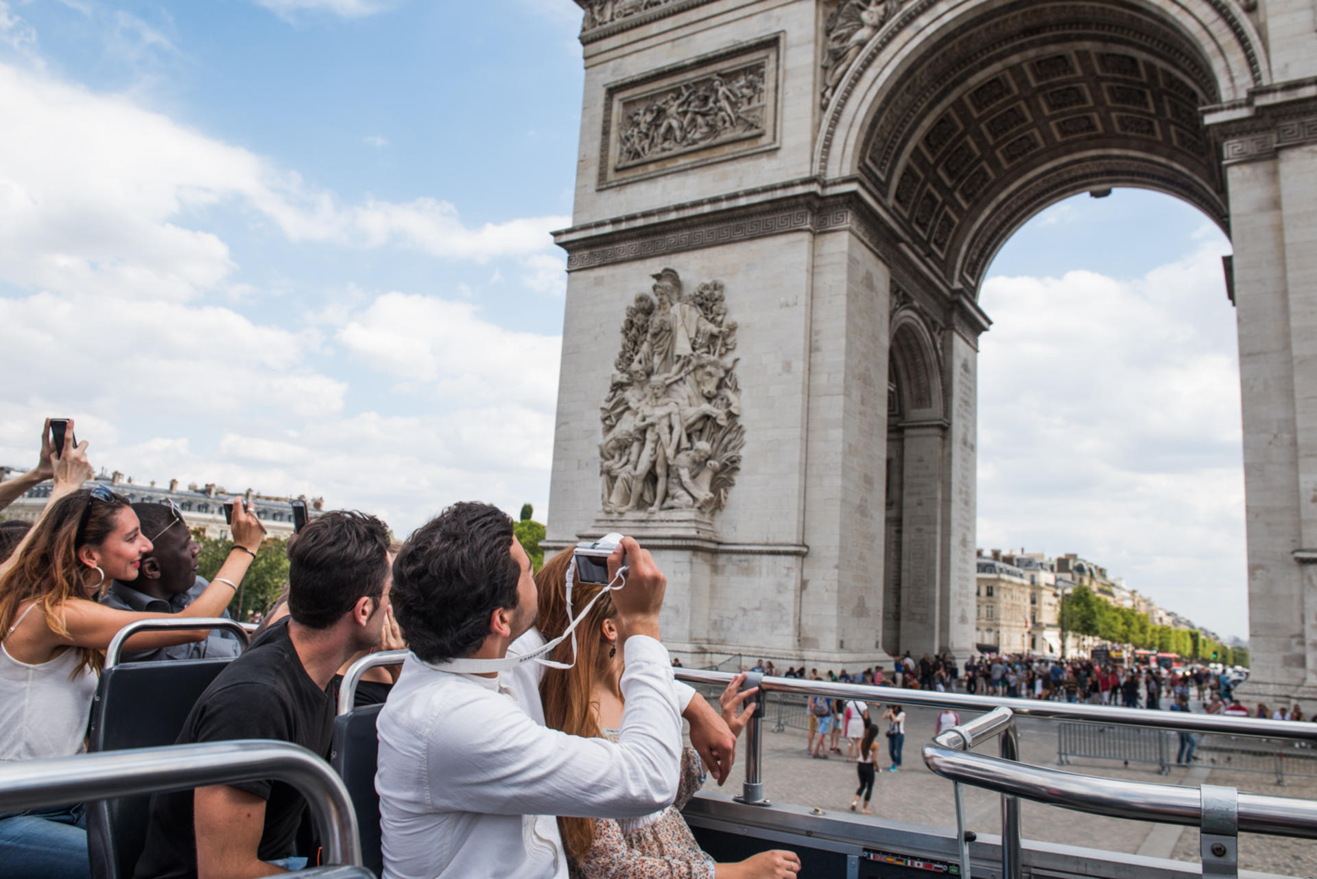 Big Bus Paris Hop-on, Hop-off Tour - Thumbnail 7