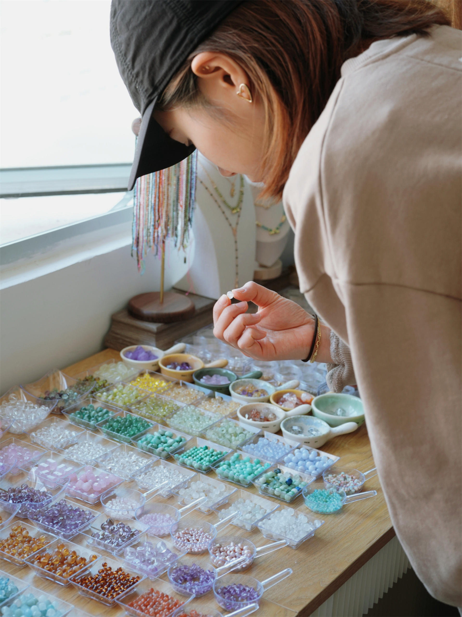 Hong Kong Crystal All-You-Can-Eat Beading Workshop | 100+ Crystals to Choose From | Create Exclusive Jewelry from Scratch - Thumbnail 22