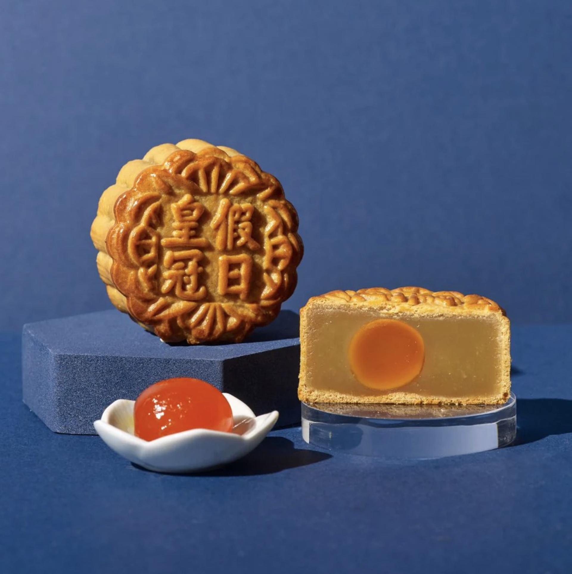 Crowne Plaza Changi Airport Mid-Autumn Mooncakes  - Thumbnail 7