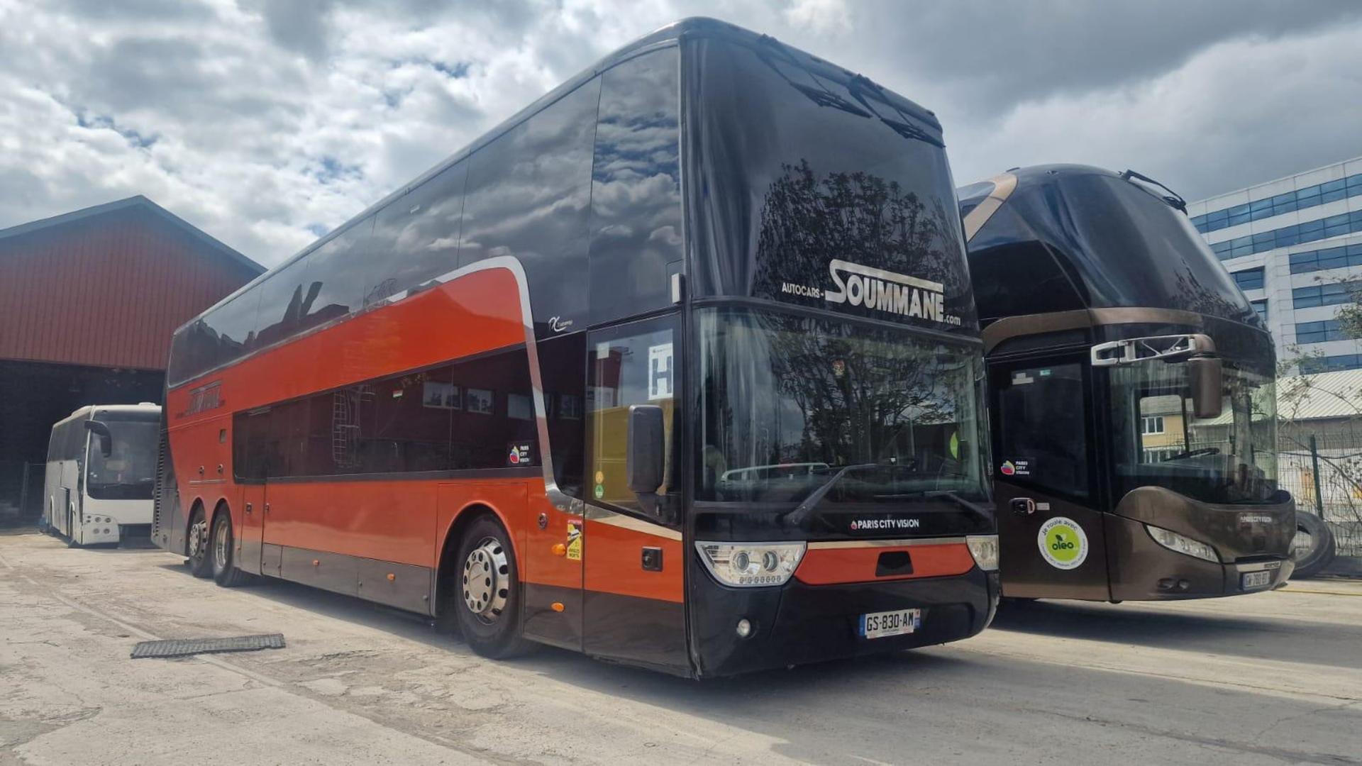 Paris - Disneyland Paris shuttle bus - Thumbnail 3