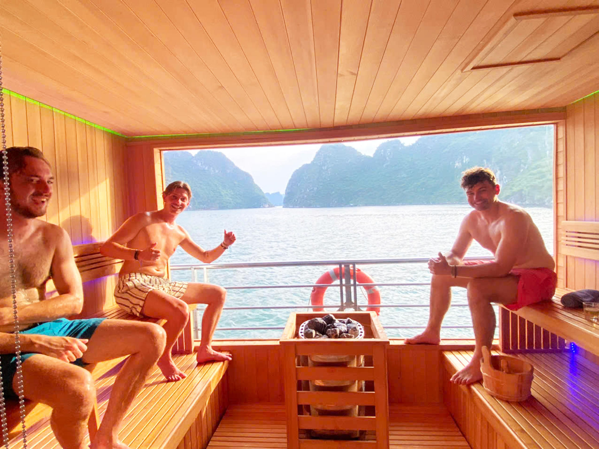 Asiana Day Cruise: Ha Long Bay, Sung Sot, Ti Top - Thumbnail 17