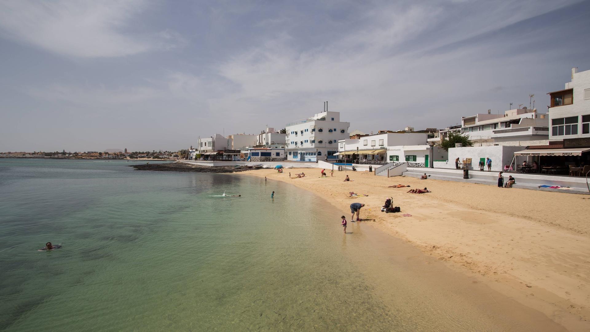 Fuerteventura and Corralejo day tour from Lanzarote - Thumbnail 5