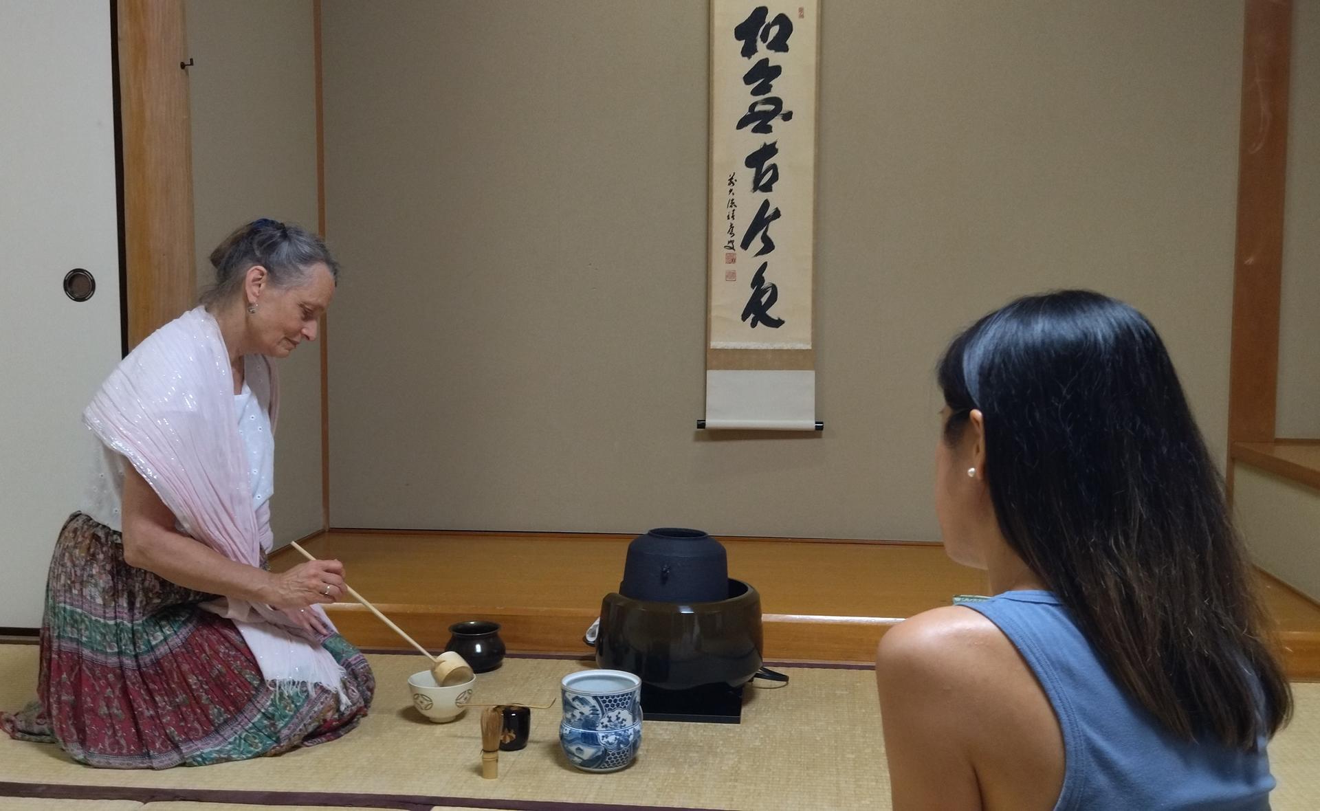 Authentic Tea Ceremony Experience in a Tea Room (Osaka) - Thumbnail 5
