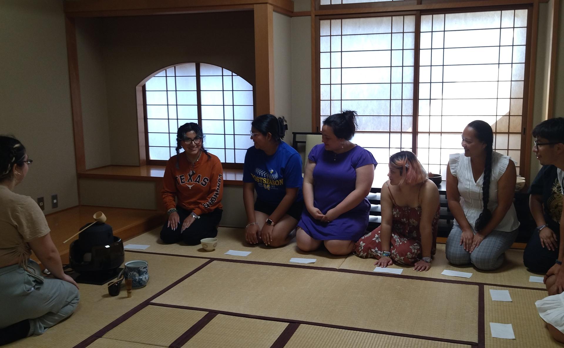 Authentic Tea Ceremony Experience in a Tea Room (Osaka) - Thumbnail 11