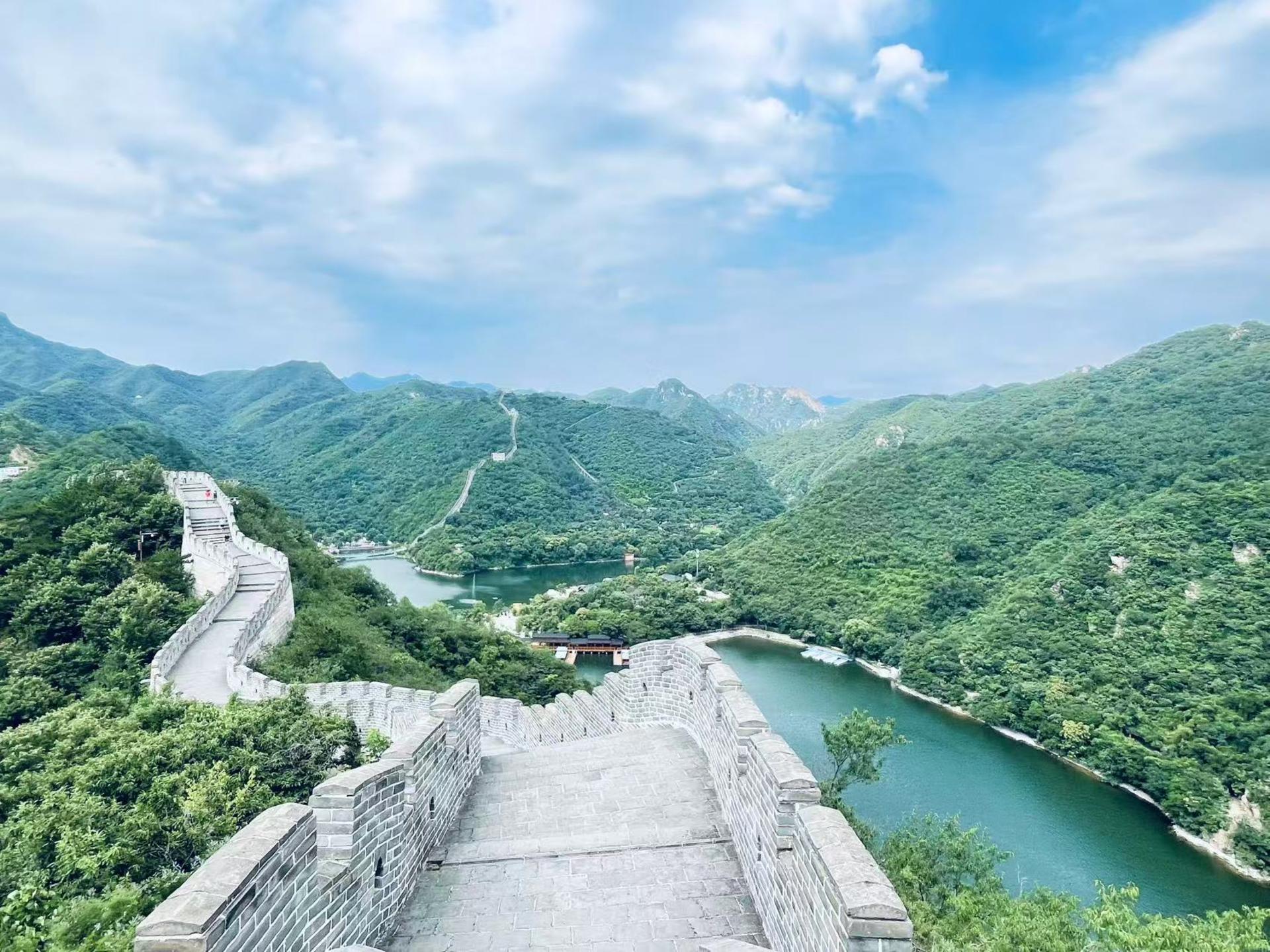 Beijing Mutianyu & Huanghuacheng Great Wall Private Day Tour - Image 1