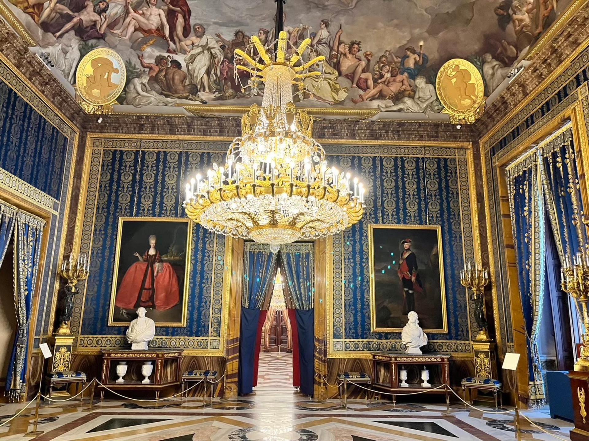 Madrid : Royal Palace Expert Guided Tour - Thumbnail 3