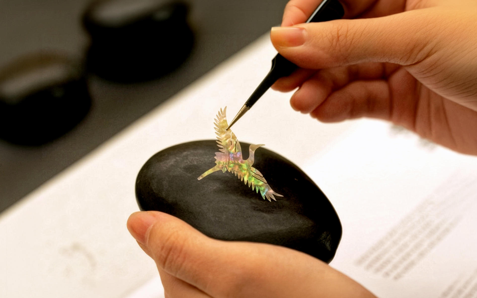 Seoul: Wearing Hanbok and Making Mother-of-Pearl Craft - Thumbnail 10