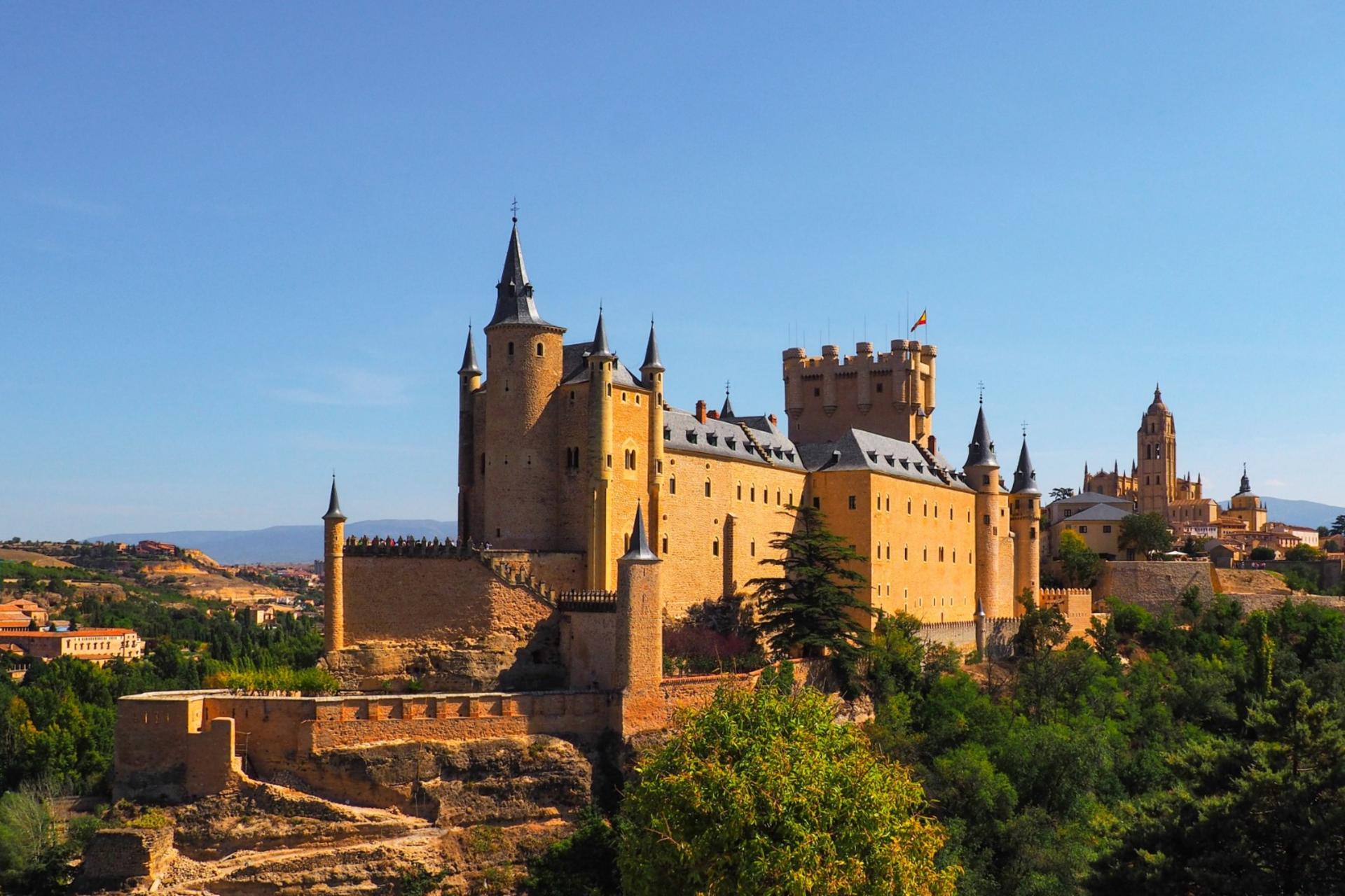 Avila Walls and Segovia Guided Tour - Thumbnail 4