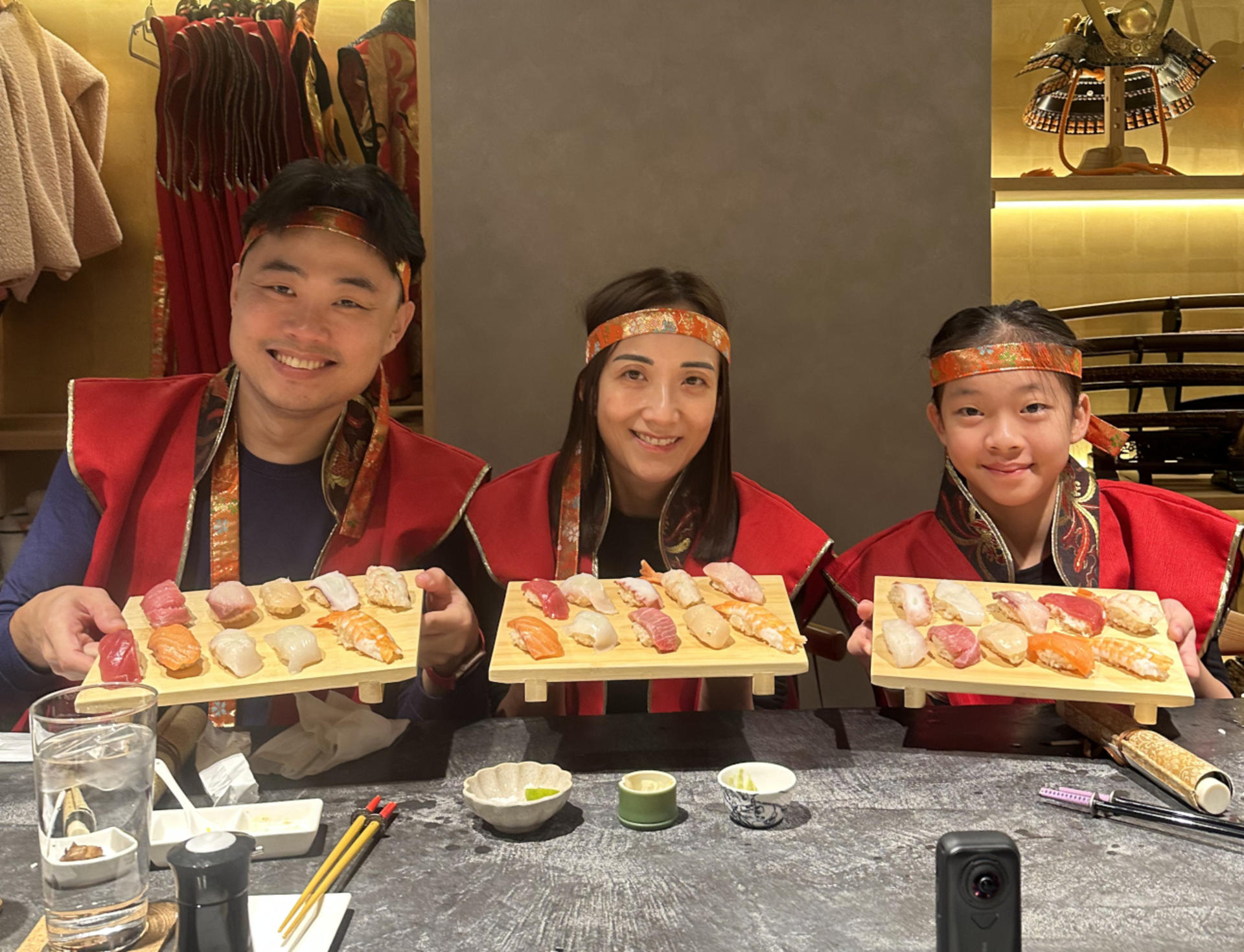 Luxury Samurai Sushi Dining Show in Asakusa Tokyo - Thumbnail 17