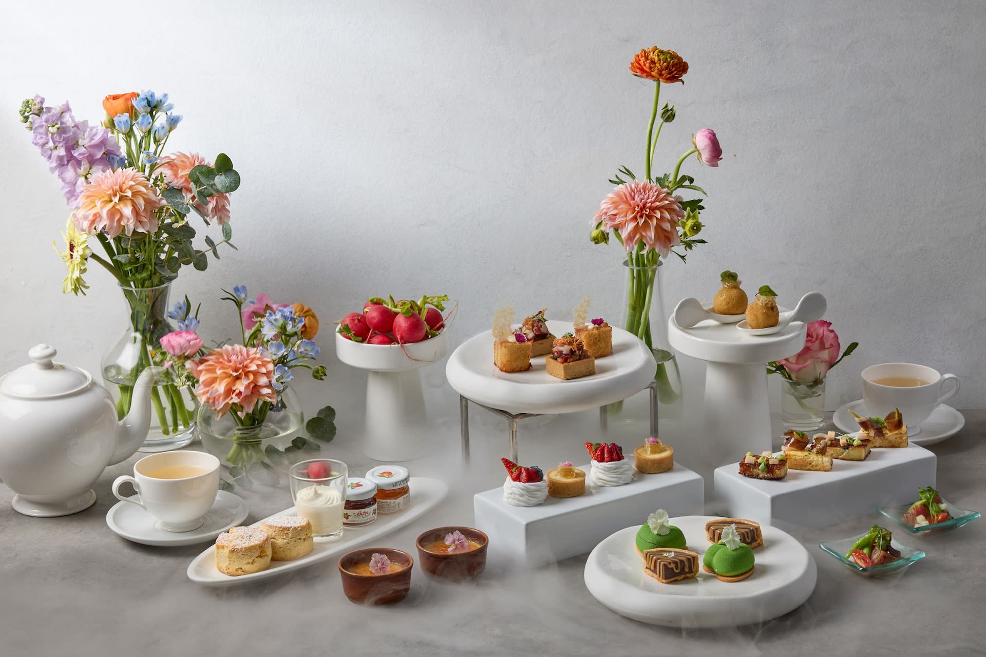 Cafe Claire by Oriental Residence - Image 1