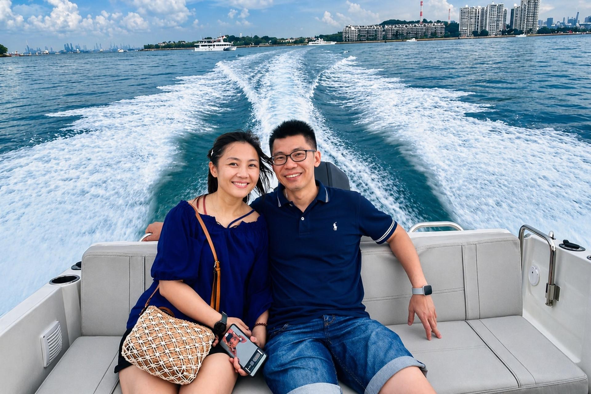 Speedboat Cruise & Marina Dine Adventure by YachtCruiseSG - Thumbnail 5