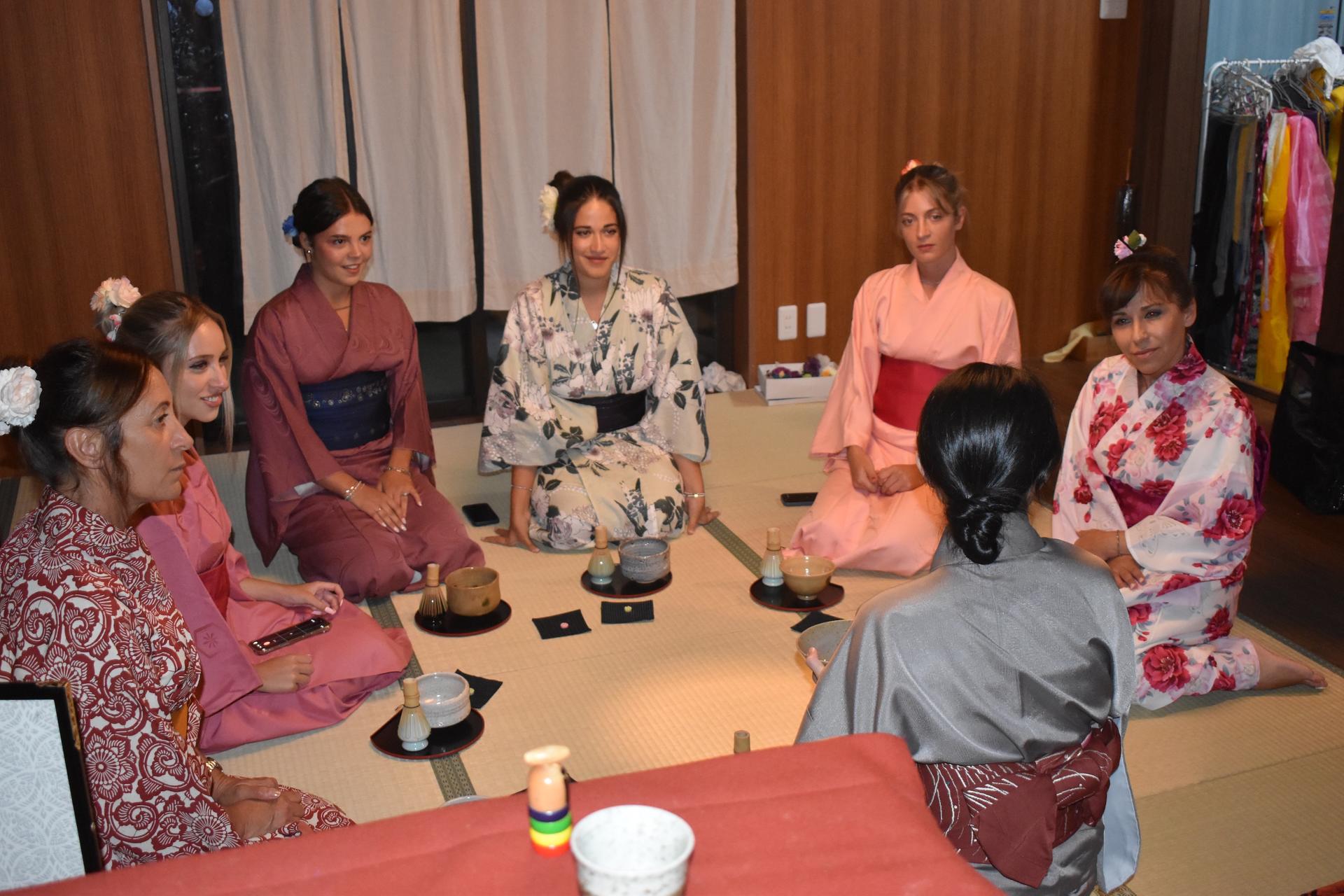 Kyoto: Private Tea Ceremony, Calligraphy, & Kimono Experience - Thumbnail 2