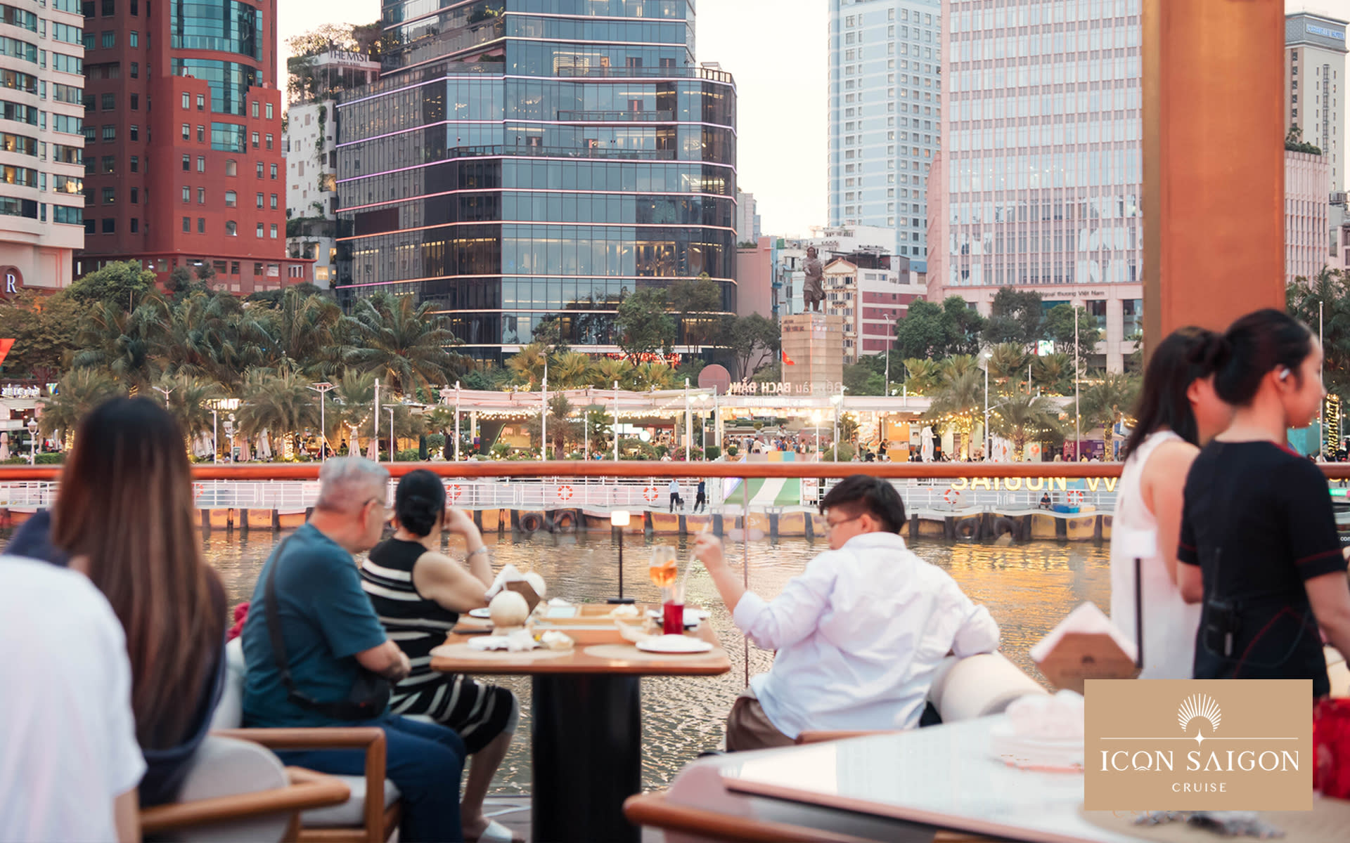 Experience Saigon River Sunset on Luxury Icon Saigon Cruise - Thumbnail 5