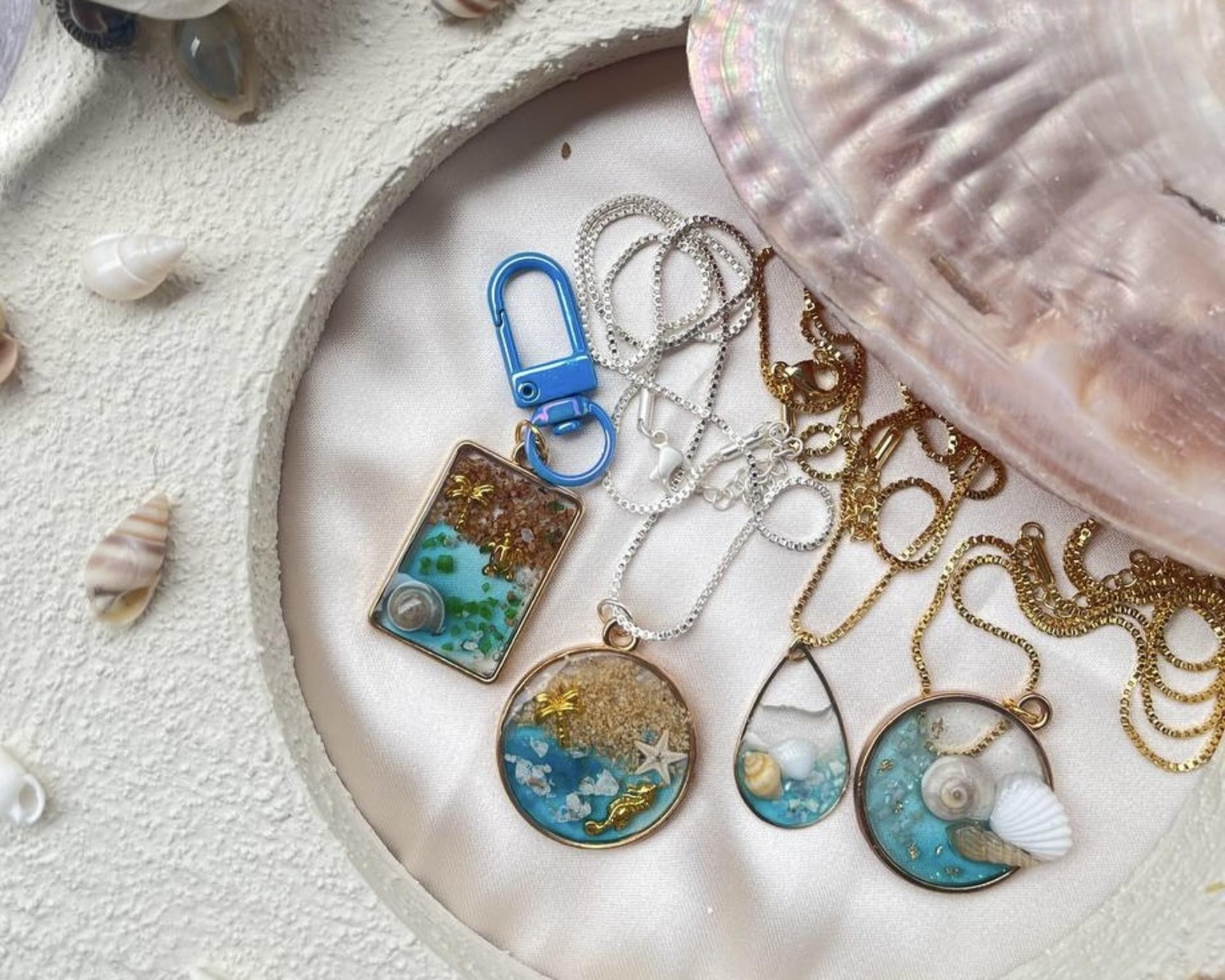 UV Resin Accessories Workshop Experience by Hands On Klay - Image 1