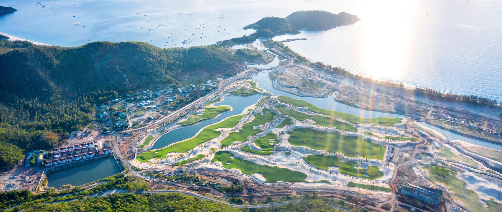 Private car to Golf Courses in Nha Trang, Cam Ranh and surrounding areas - Thumbnail 5