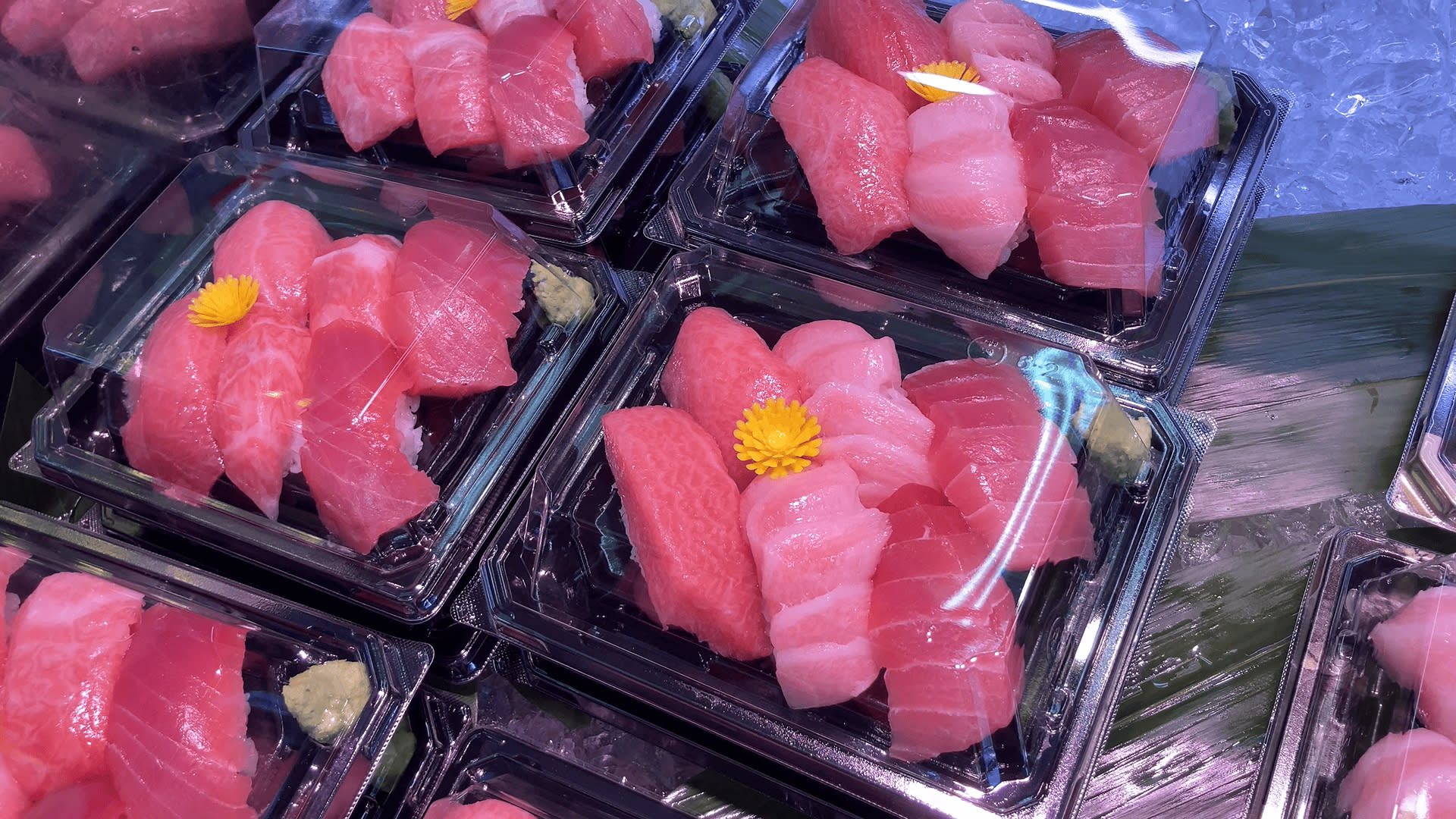 Tokyo: Tsukiji Fish Market Culture Walking and Food Tour - Thumbnail 2