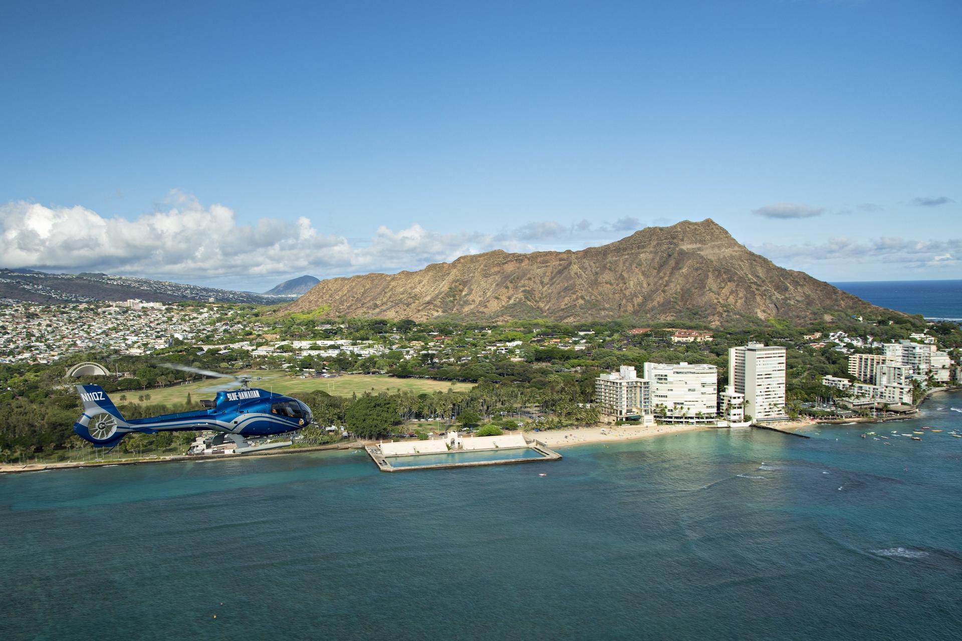Blue Skies of Oahu Helicopter Tour - Thumbnail 7
