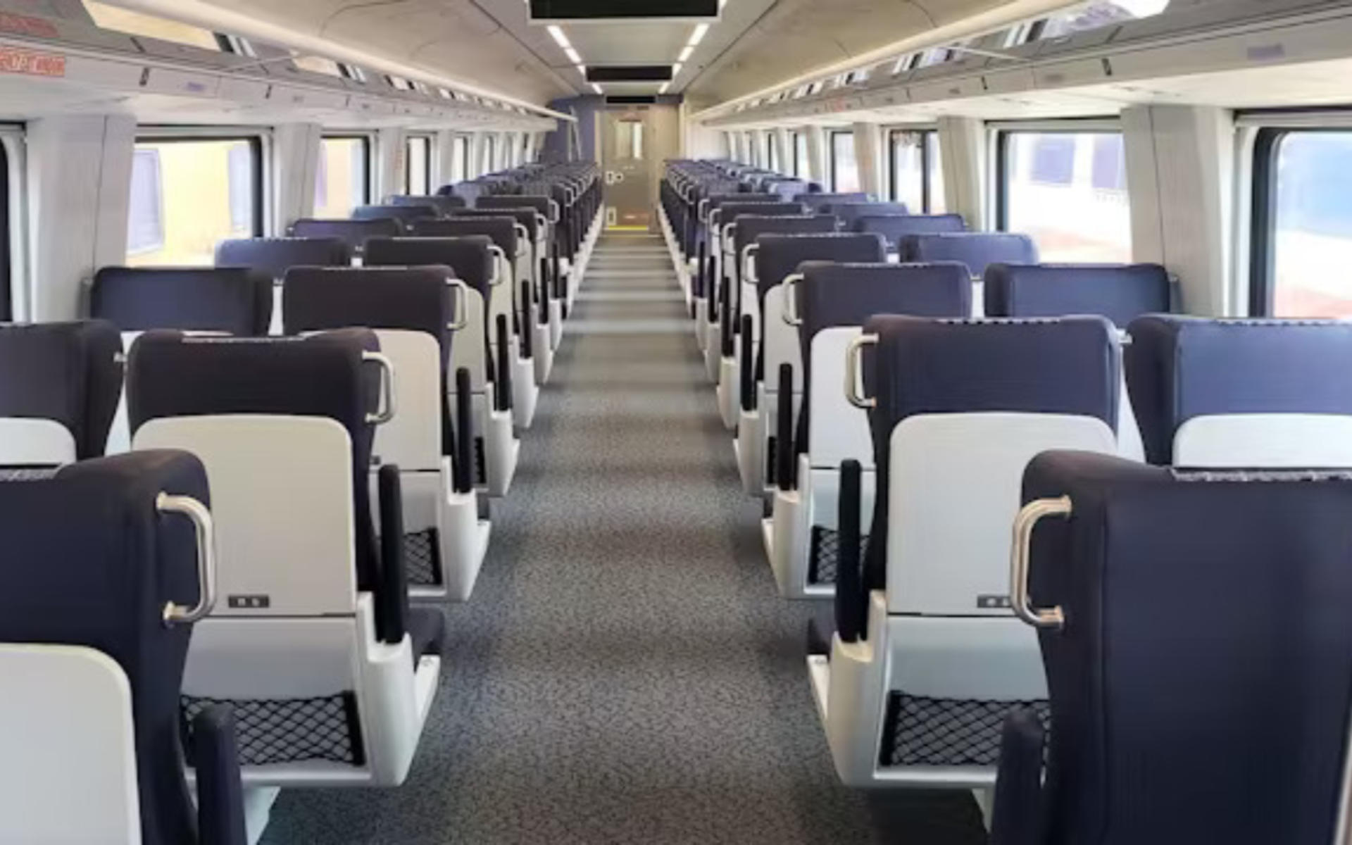 USA Intercity Train Tickets: Orlando, Miami & Fort Lauderdale - Thumbnail 4