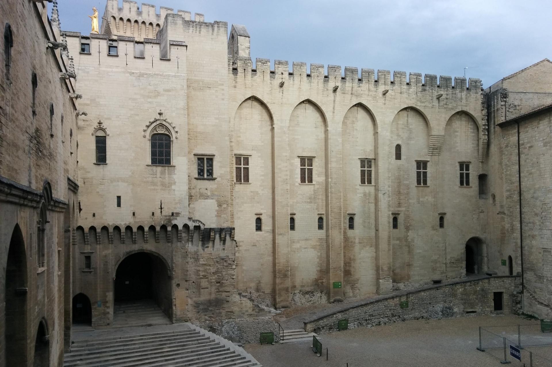Palais des Papes Ticket in Avignon - Thumbnail 4