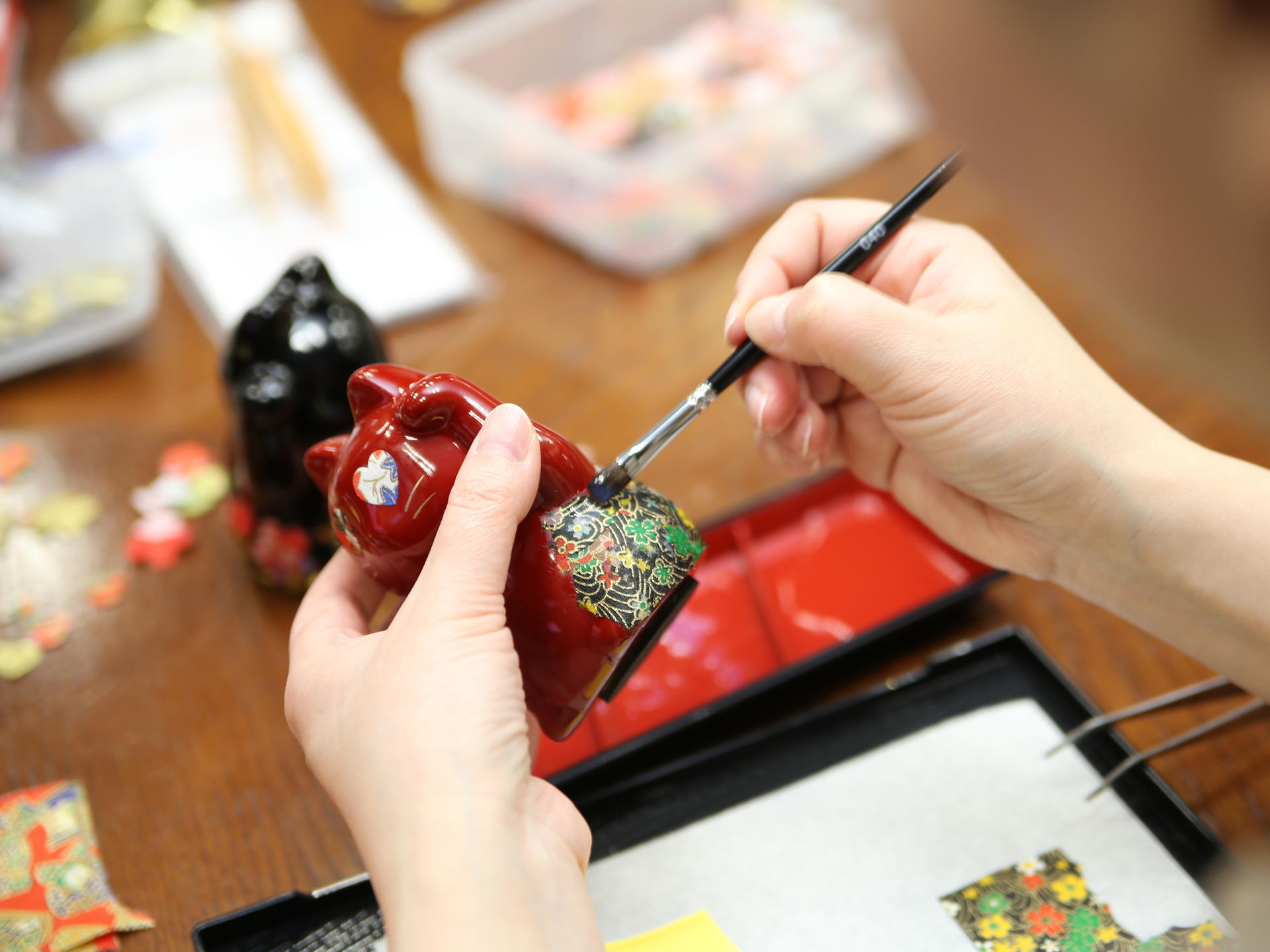 24K Gold & Washi: Design Your Unique Manekineko Workshop in Osaka - Thumbnail 7