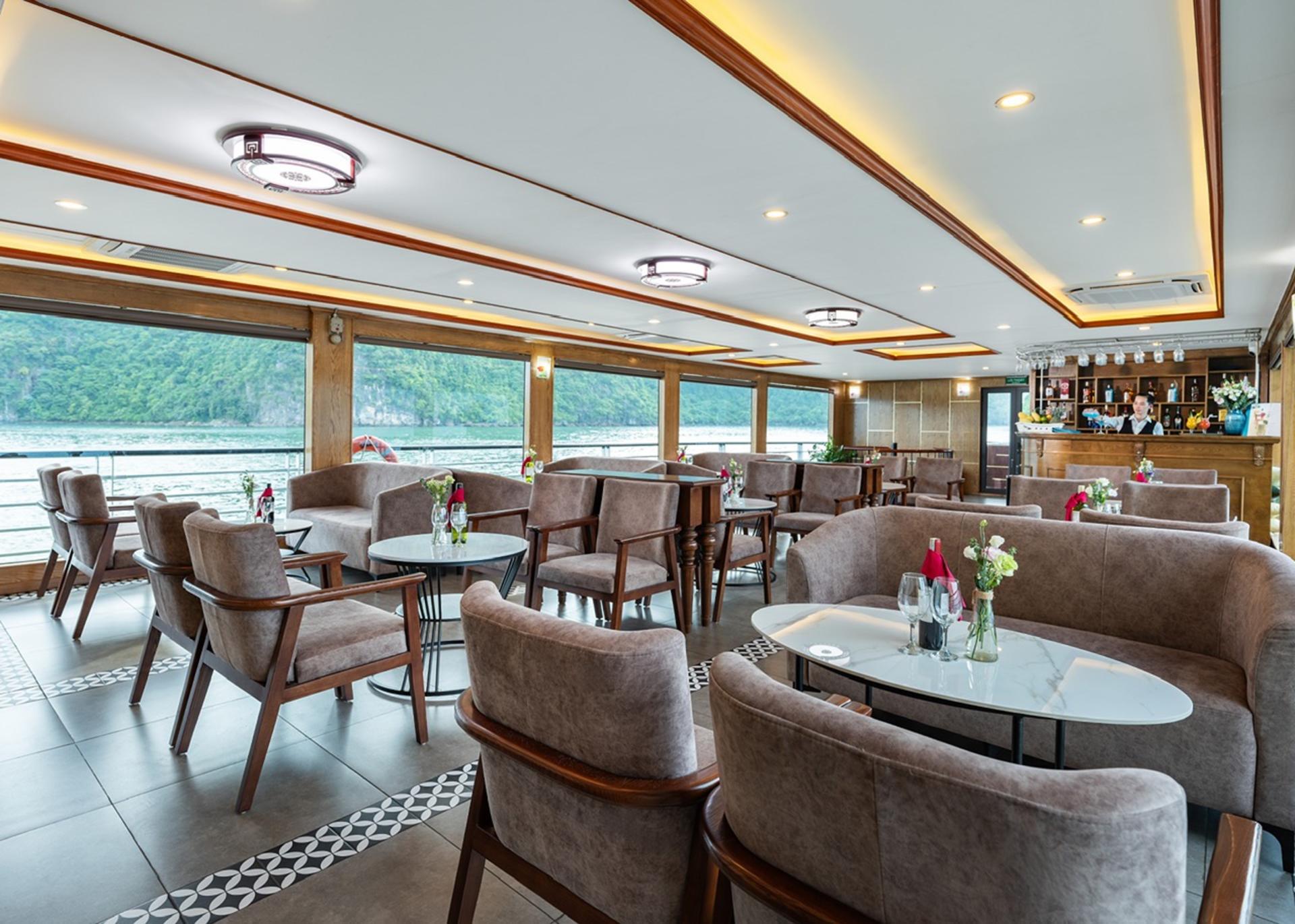 Heritage Luxury Day Cruise: Ha Long Bay Tour with Ti Top & Sung Sot - Thumbnail 6