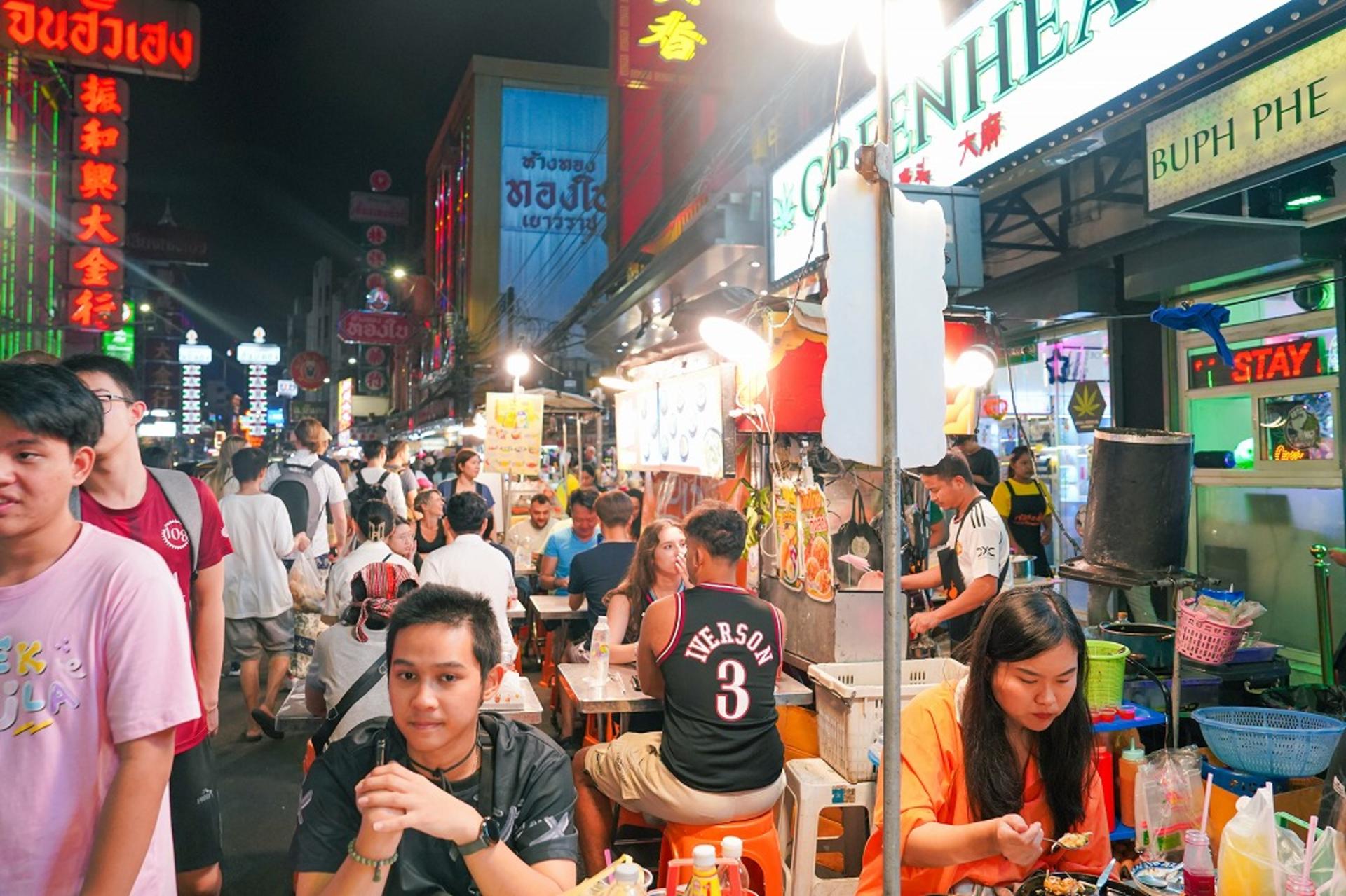 Bangkok Night Michelin Foodie Tour in China Town with 15+ Tastings - Thumbnail 23