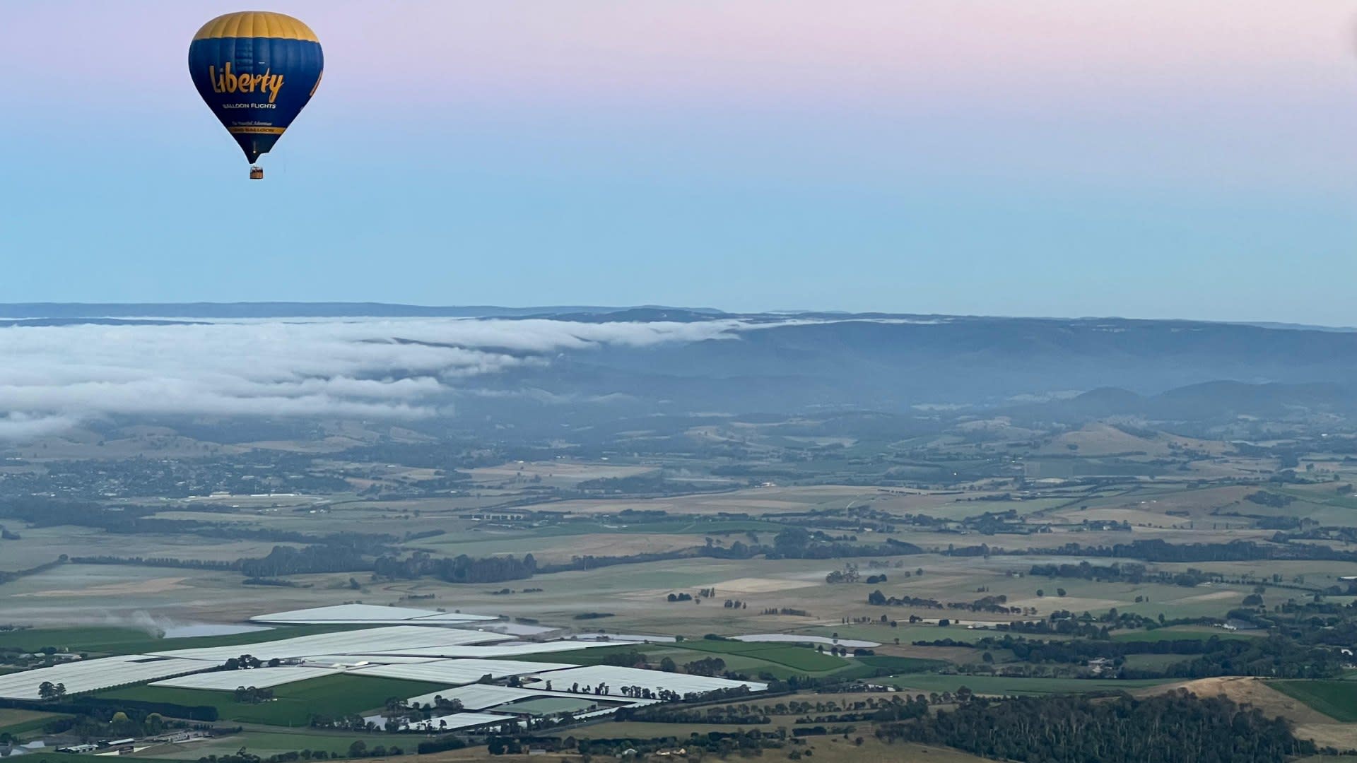Ballooning in Yarra Valley includes Breakfast - Thumbnail 8