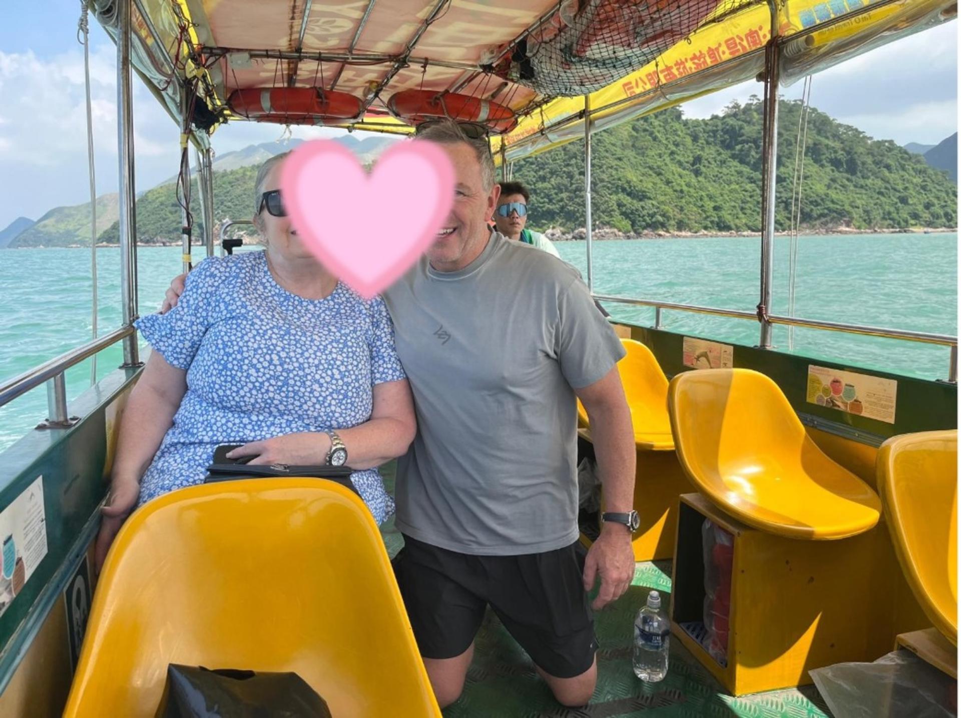 Tai O VIP Private Boat Dolphin Watching Tour - Fits up to 12 people (Includes stilt house drinks, map, and postcard) | Tai O Tak Hung Travel - Thumbnail 17